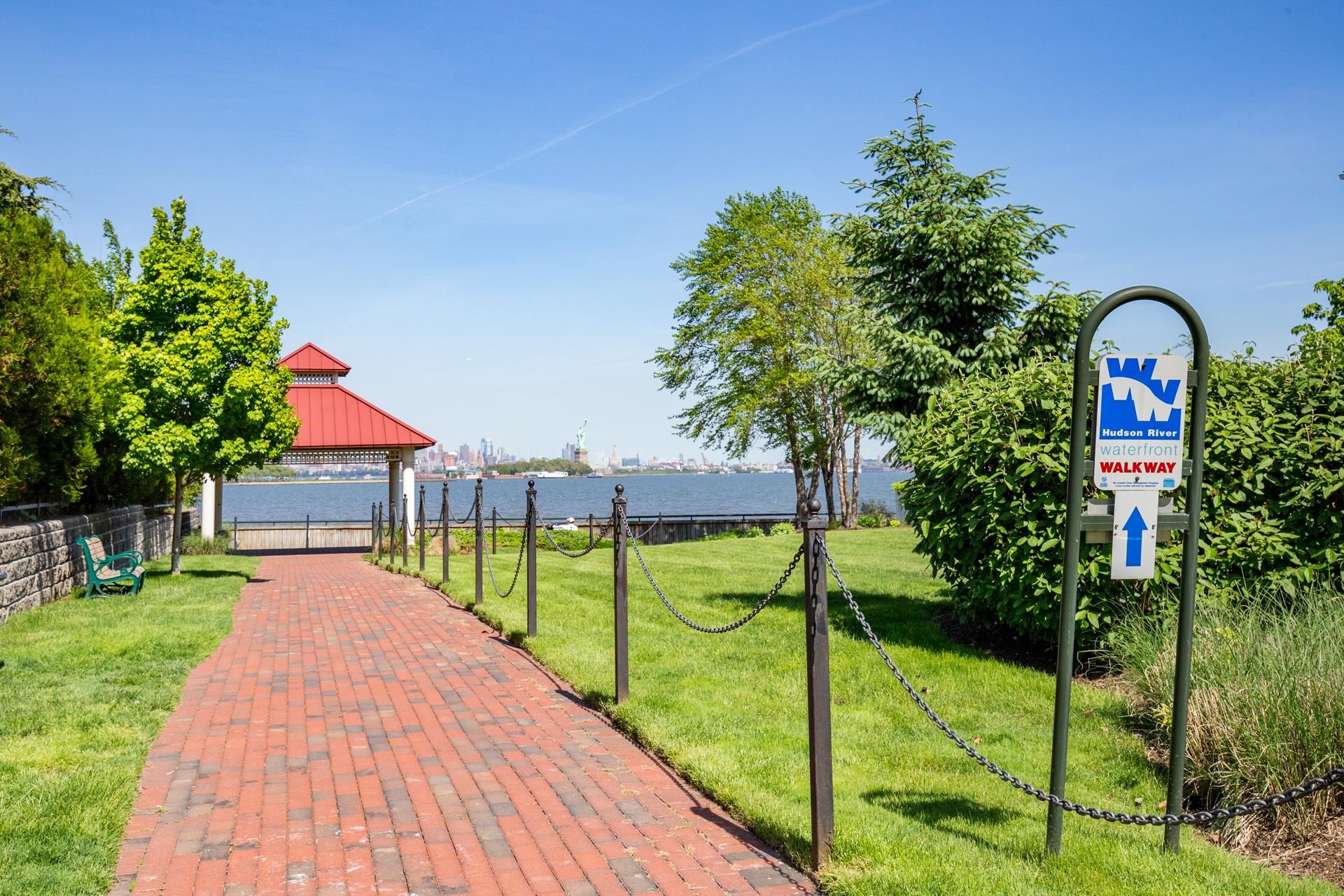 main property photo 24