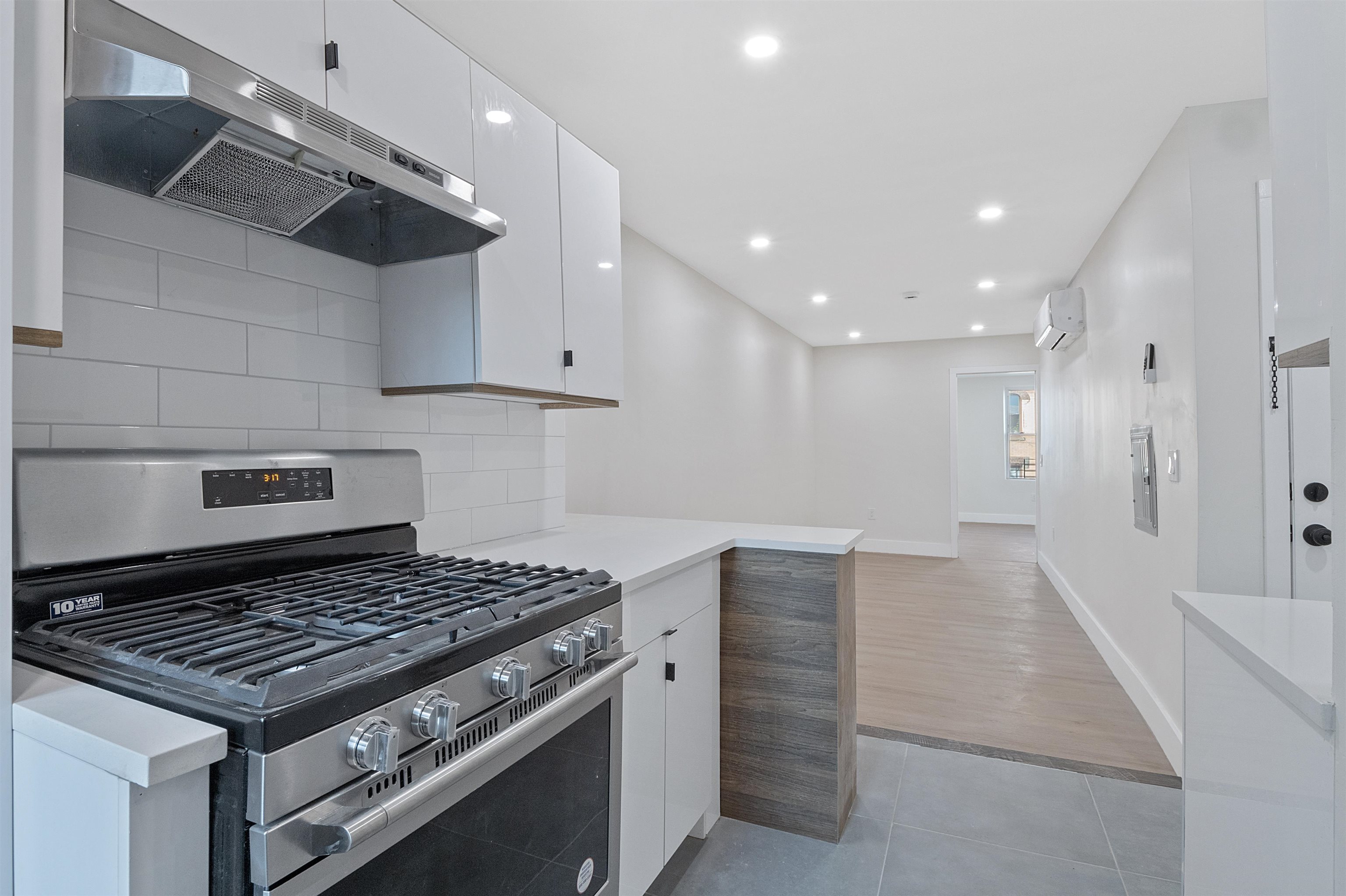 property viewer photo 1
