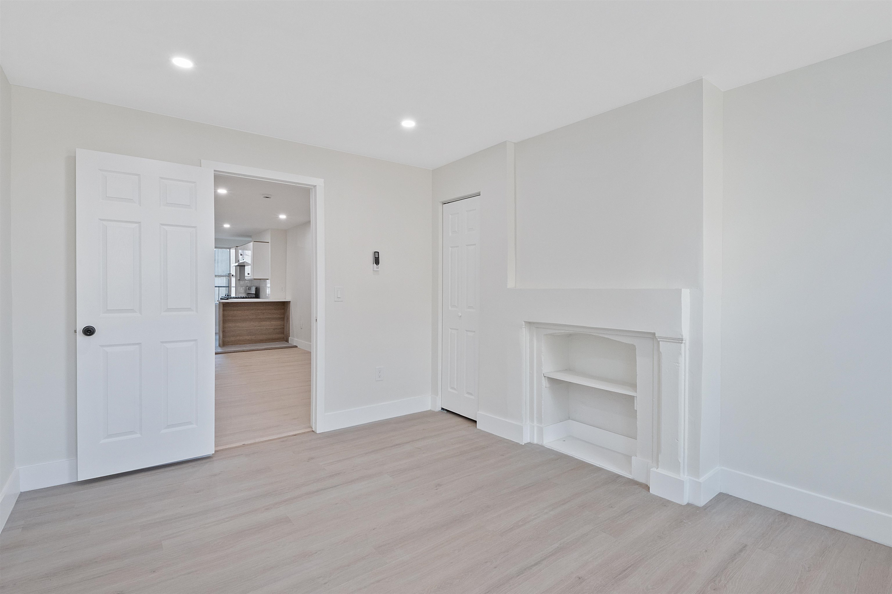 property viewer photo 9