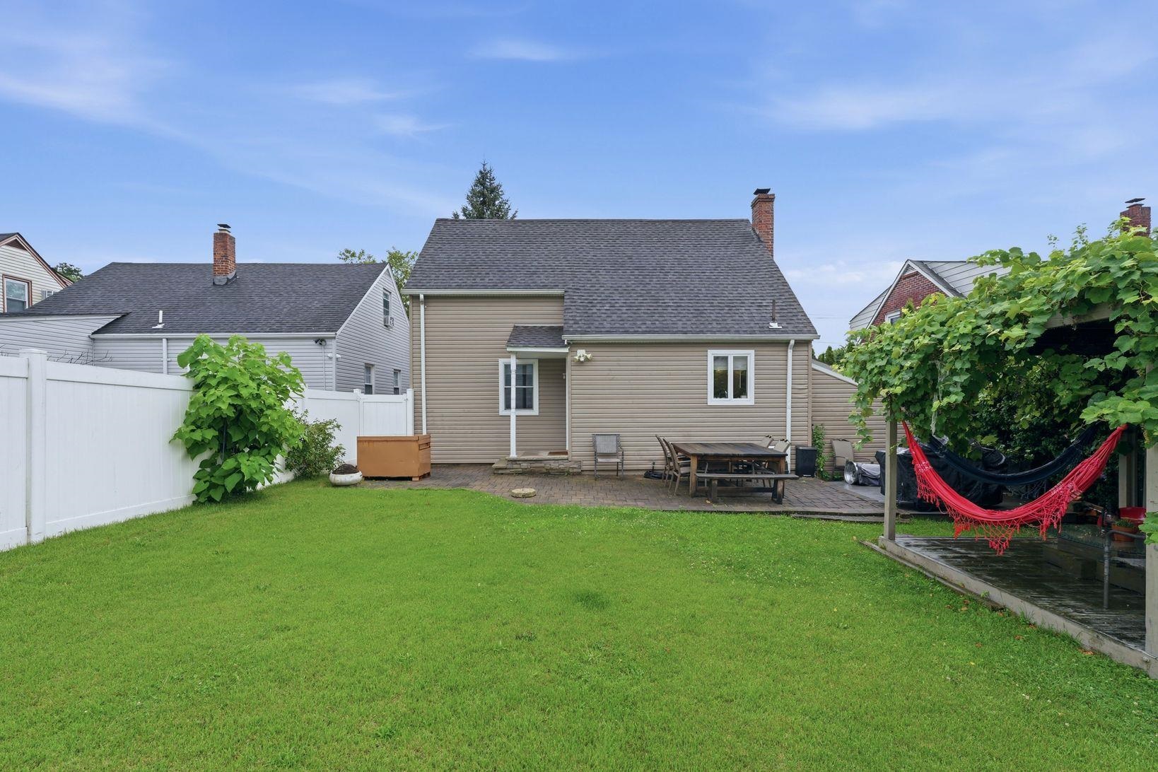 main property photo 33