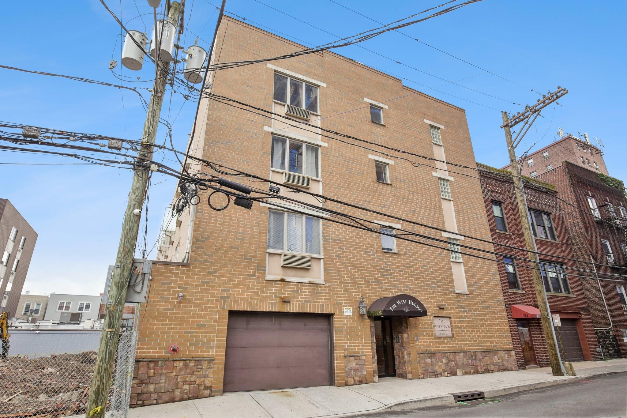 main property photo 13