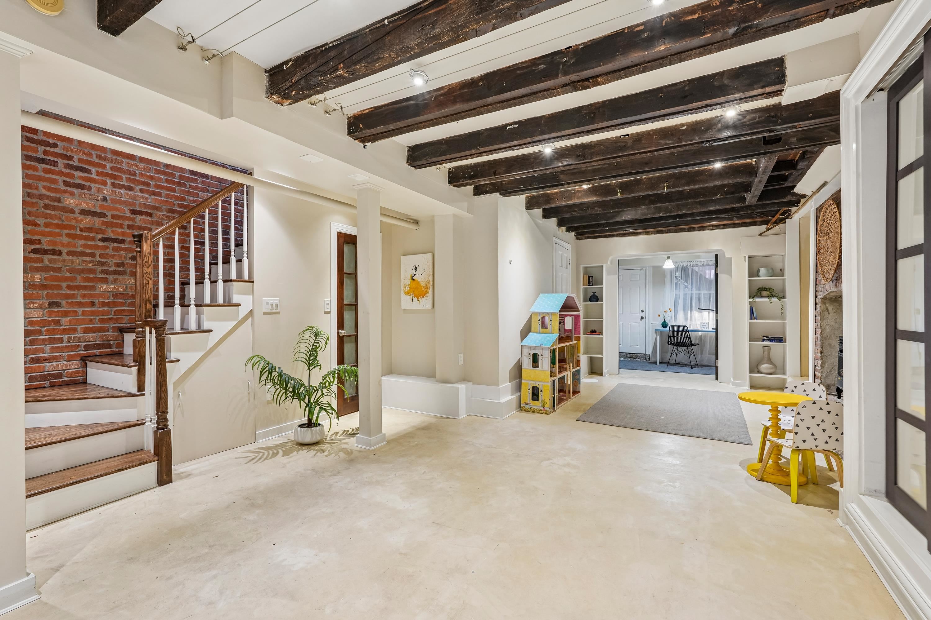 main property photo 44