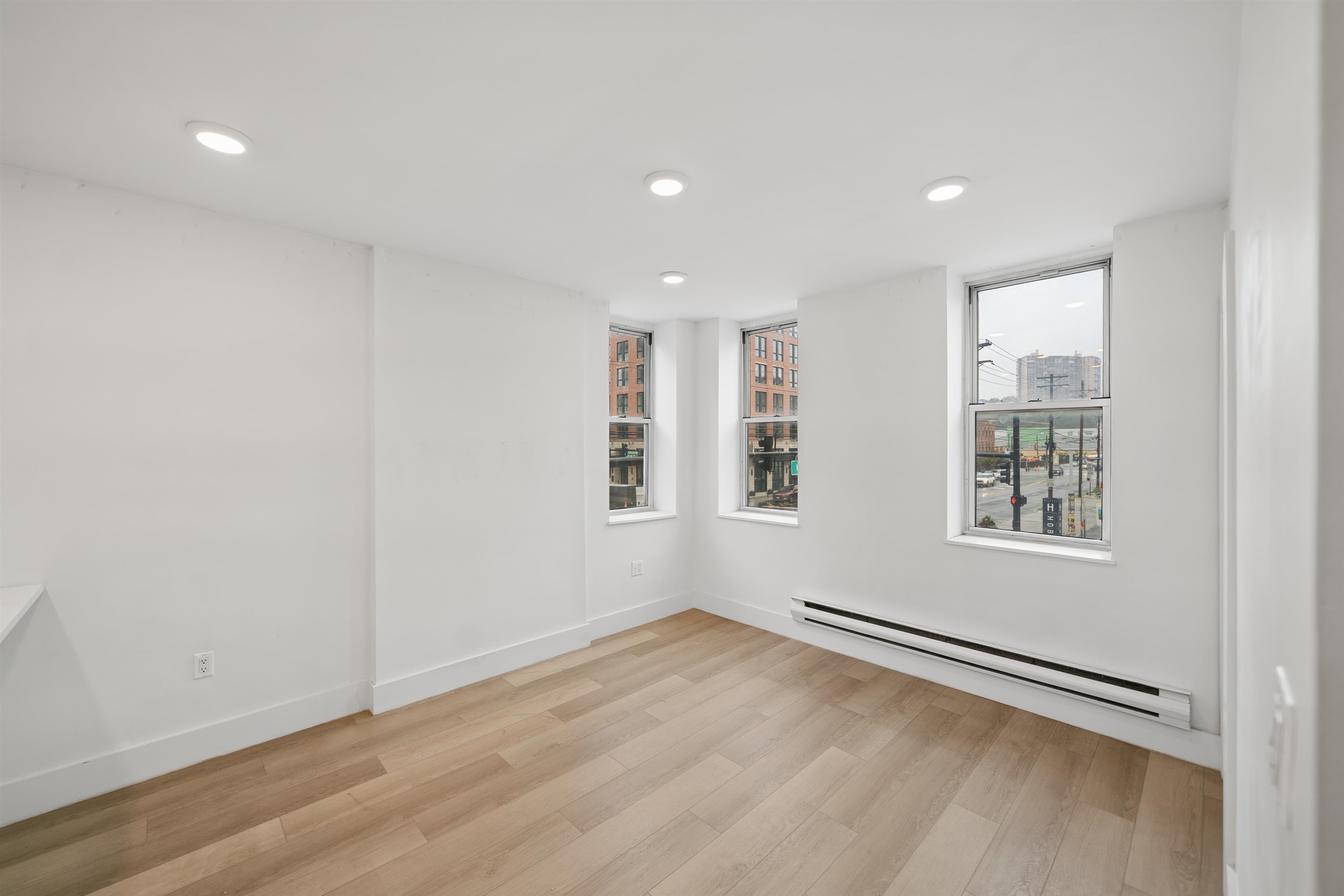 property viewer photo 10