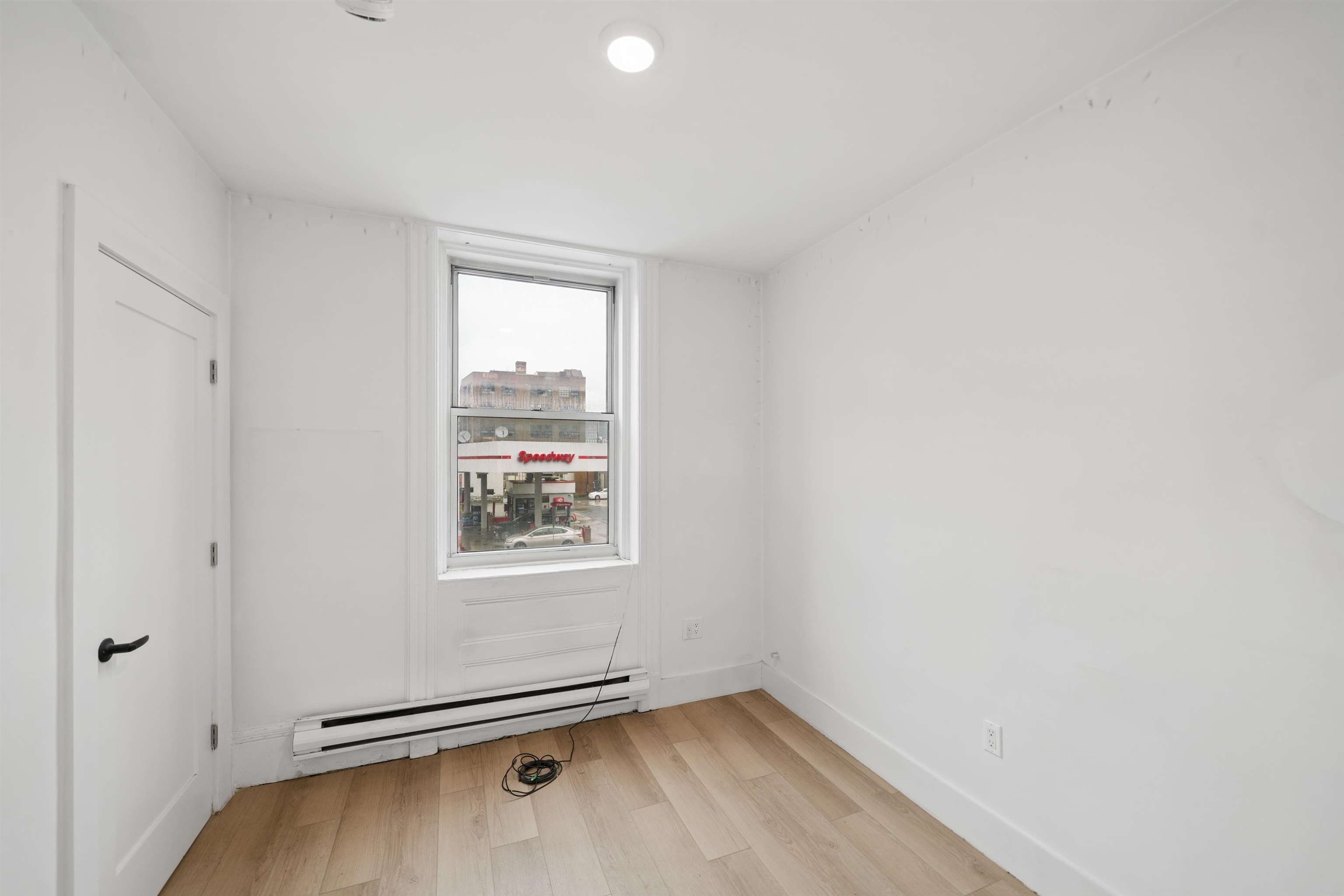 property viewer photo 11