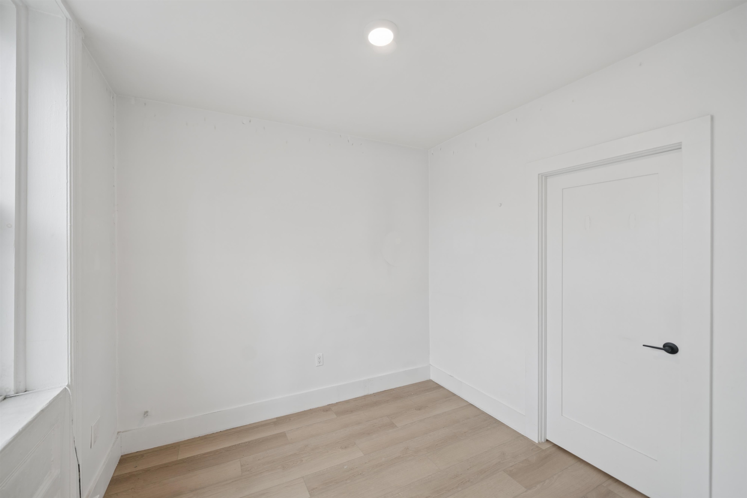 property viewer photo 12