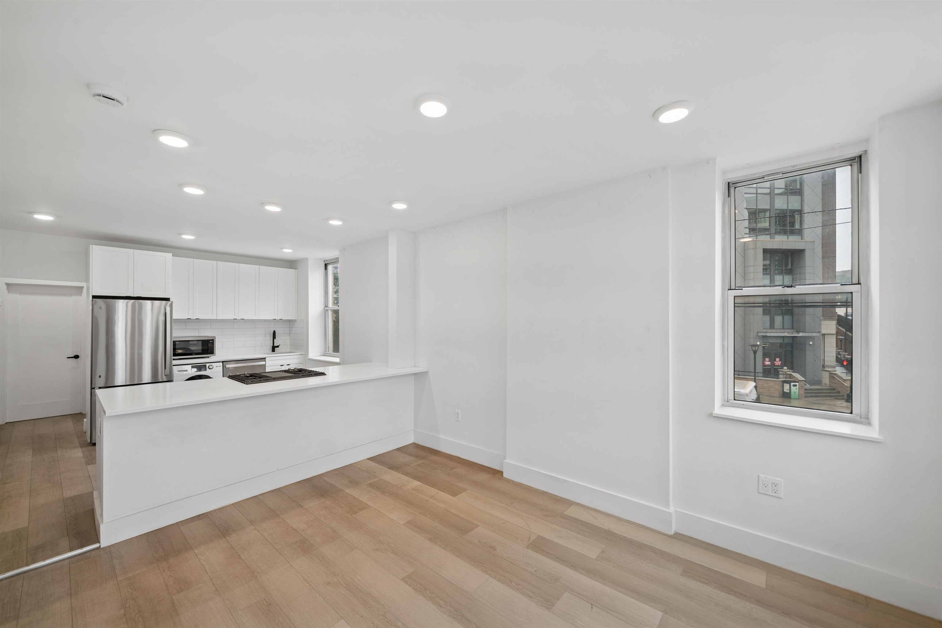 property viewer photo 2