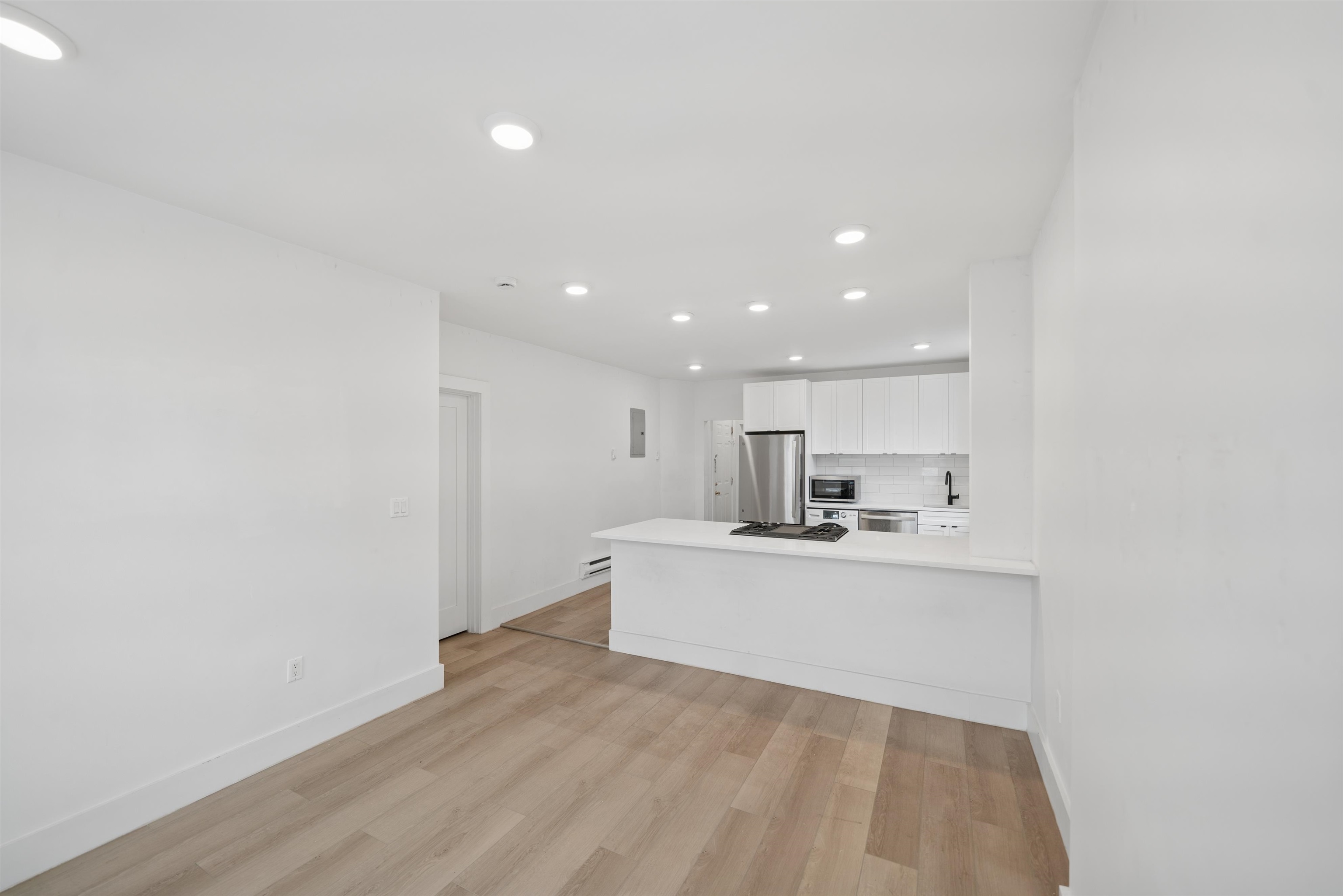 property viewer photo 4