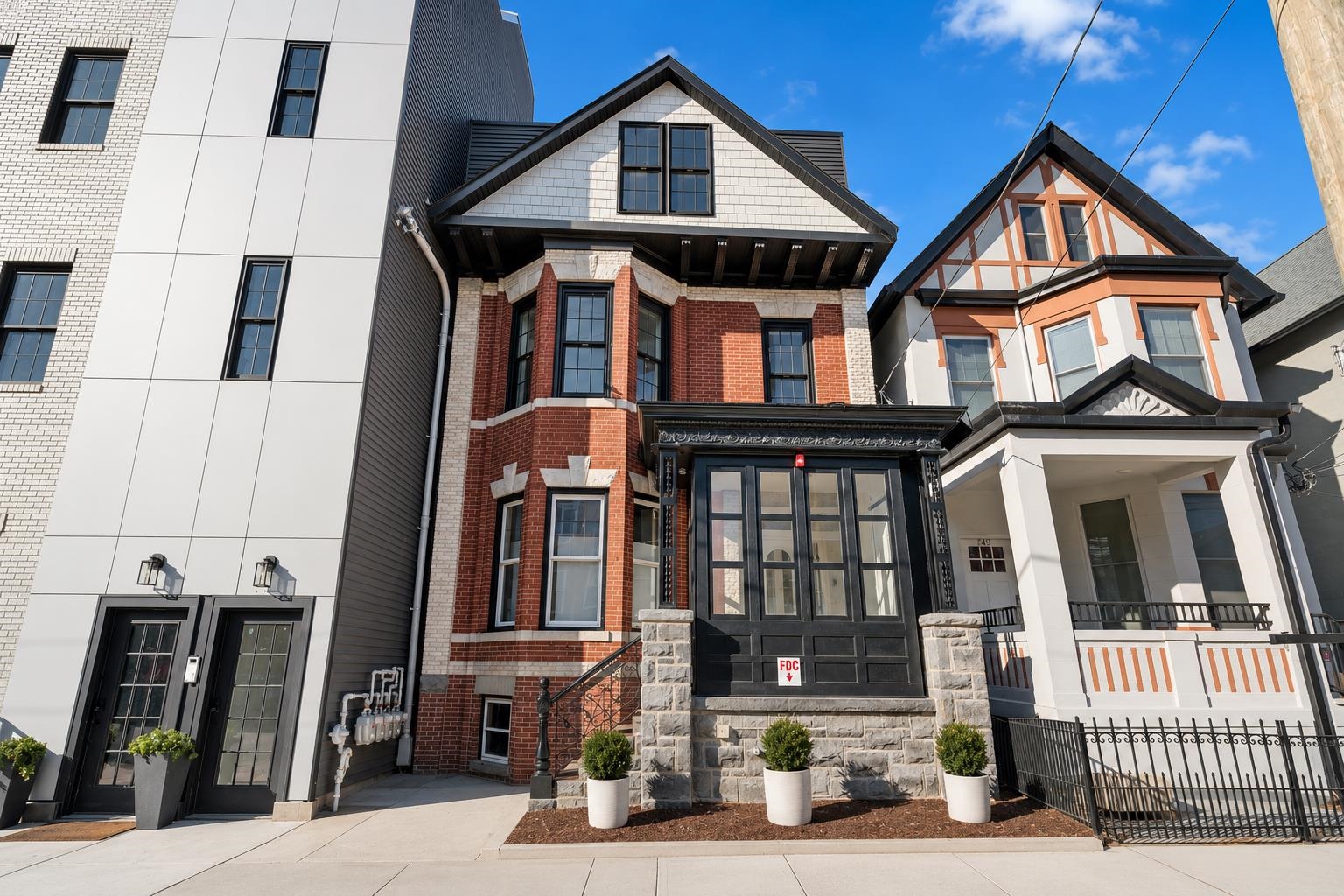 main property photo 23