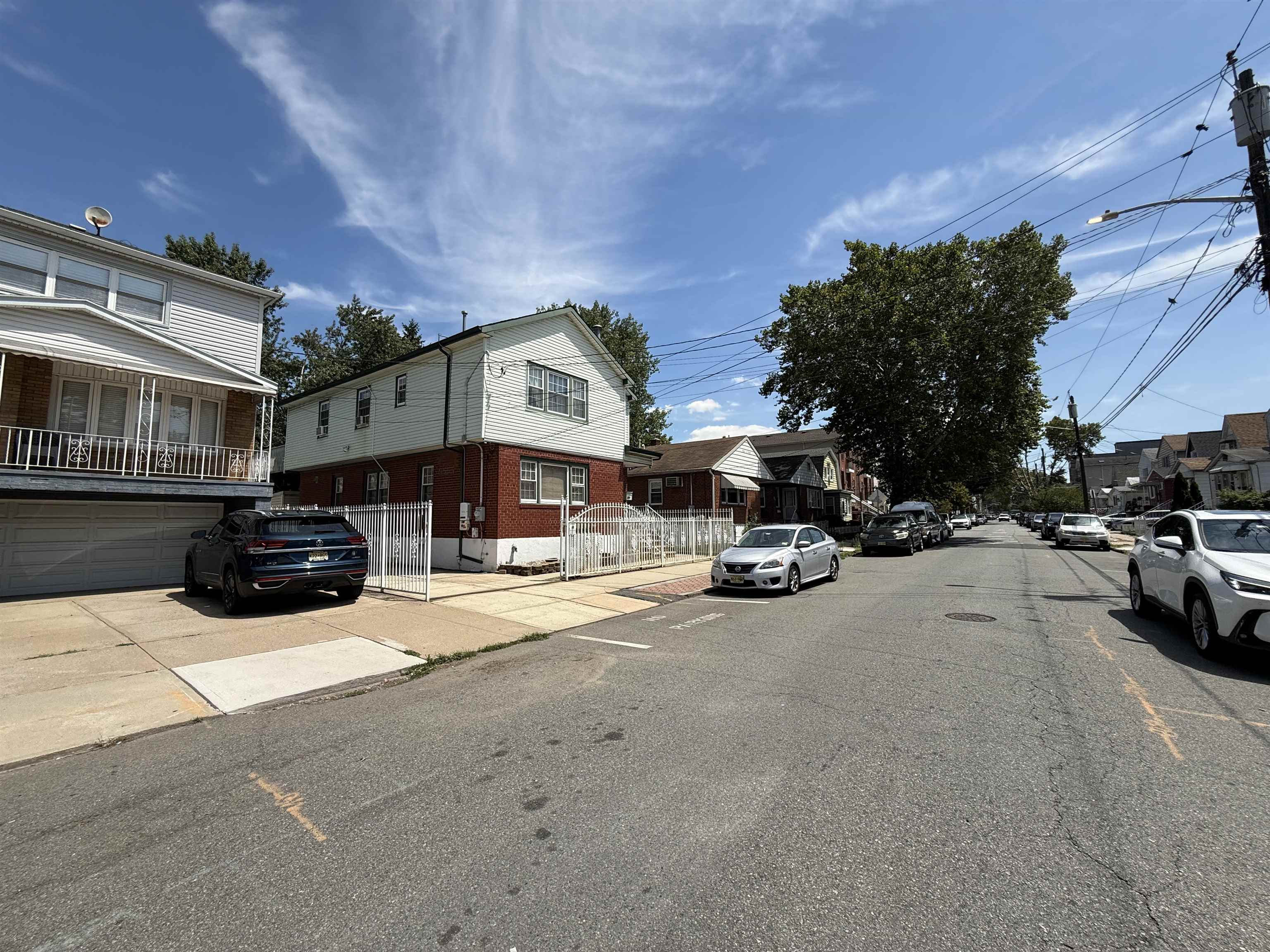 main property photo 23