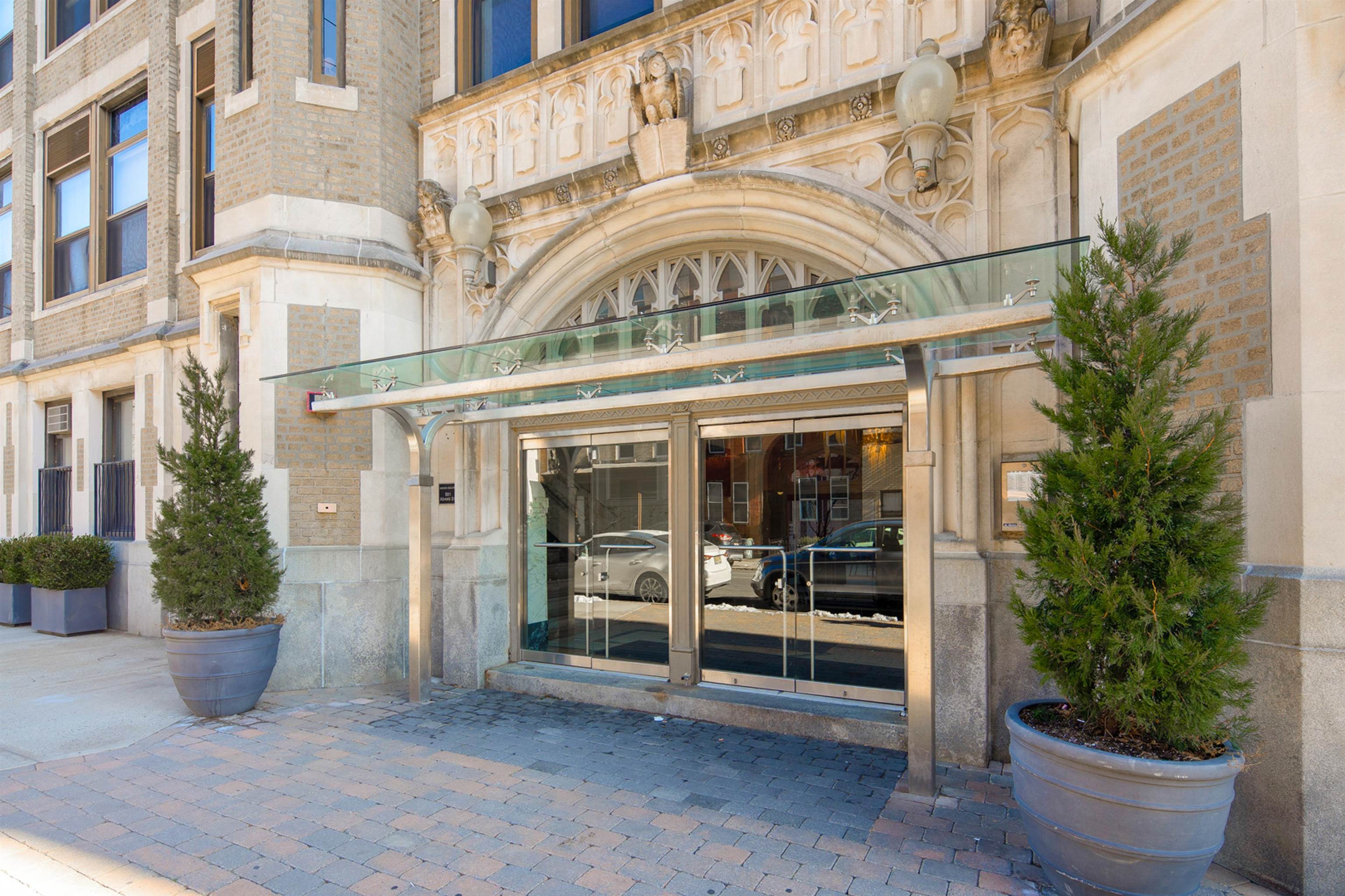 main property photo 17