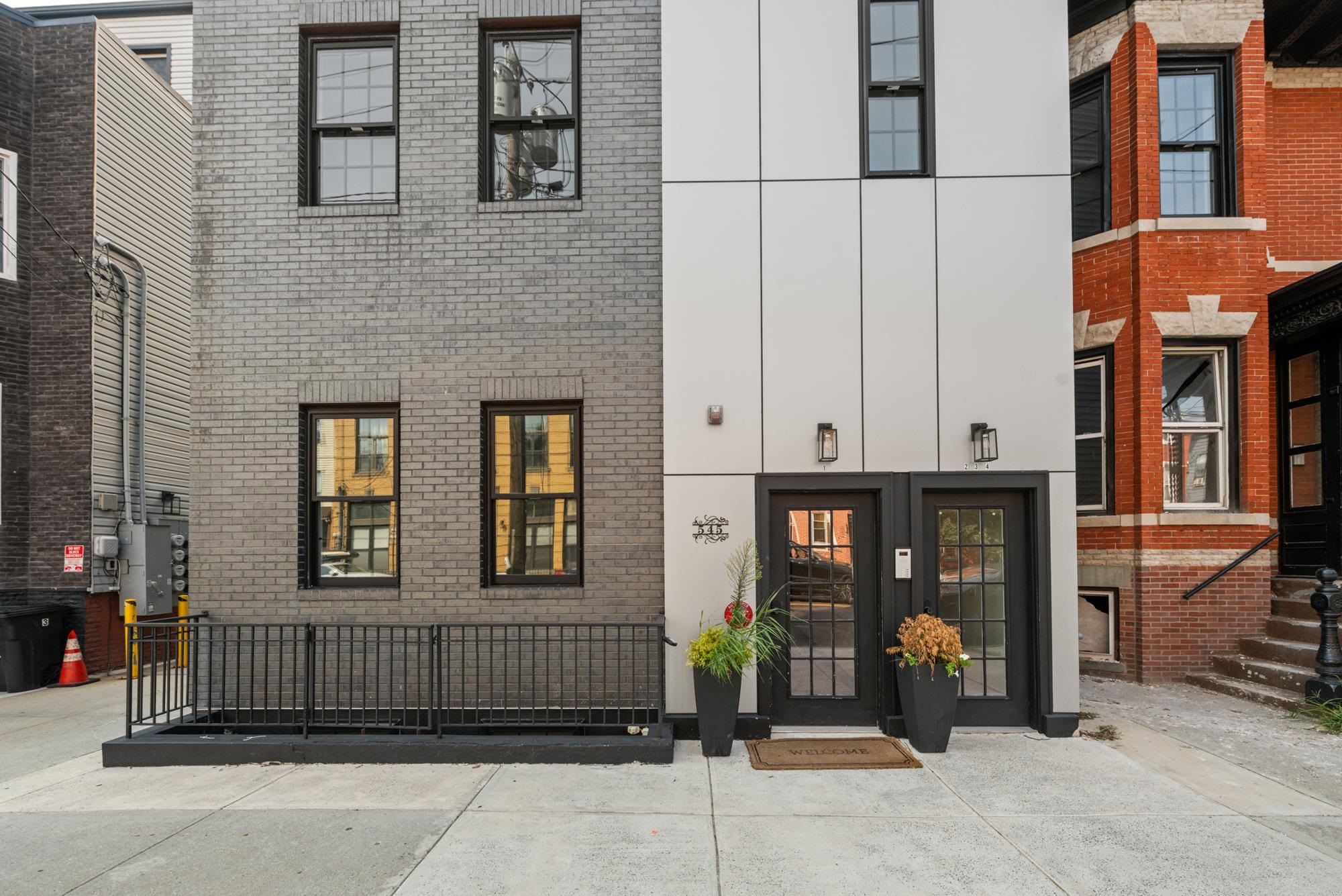main property photo 20