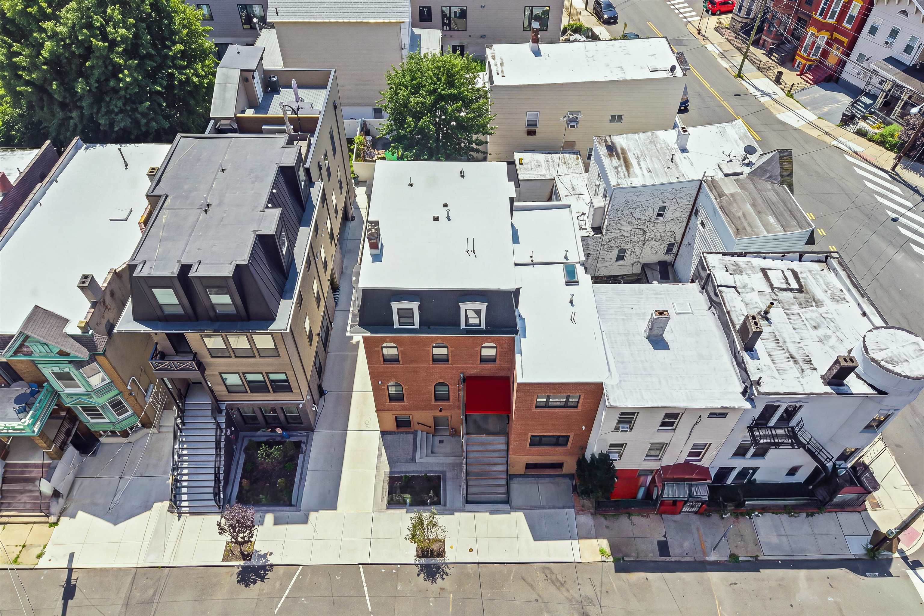 main property photo 17