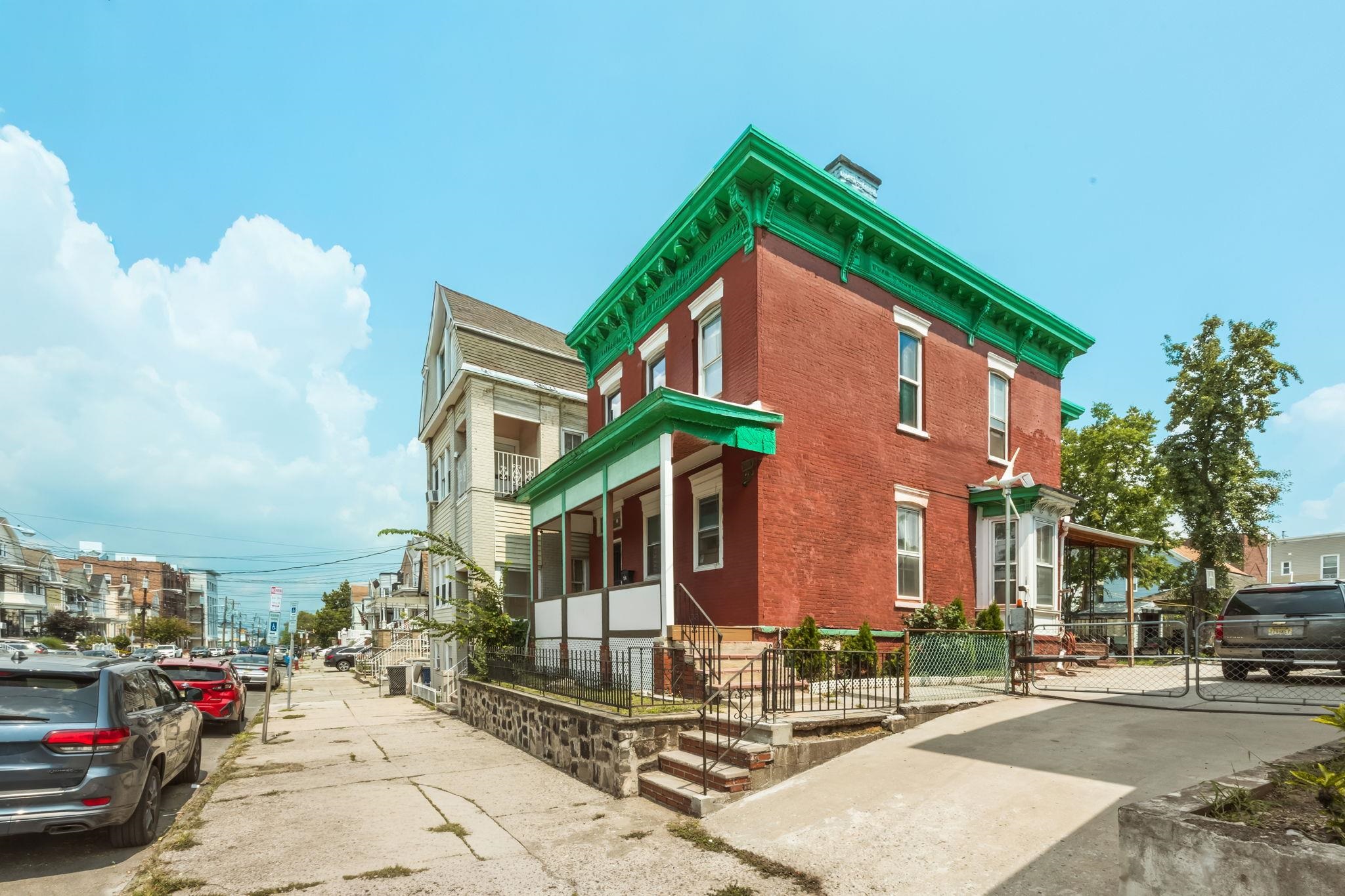 main property photo 2