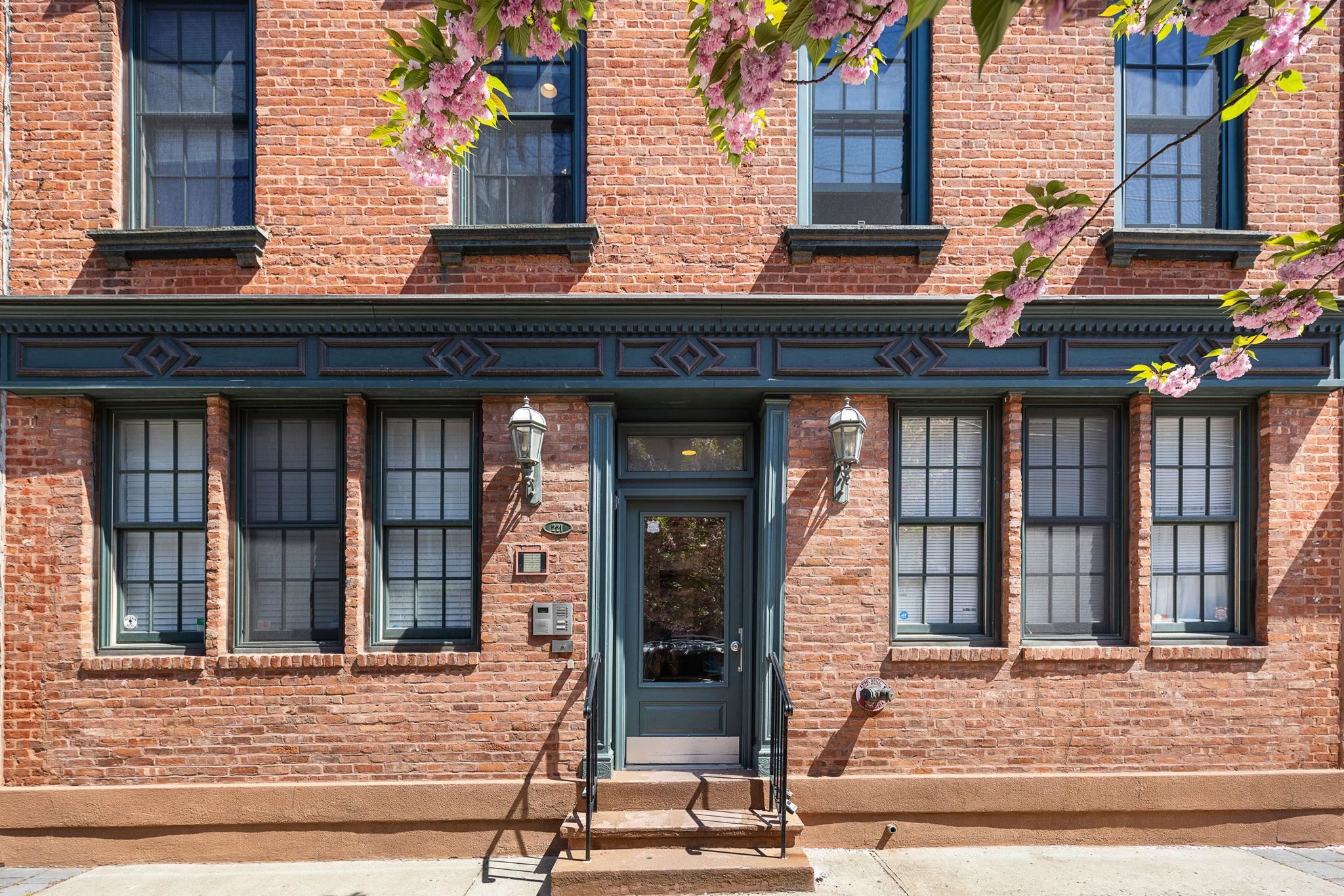 main property photo 20