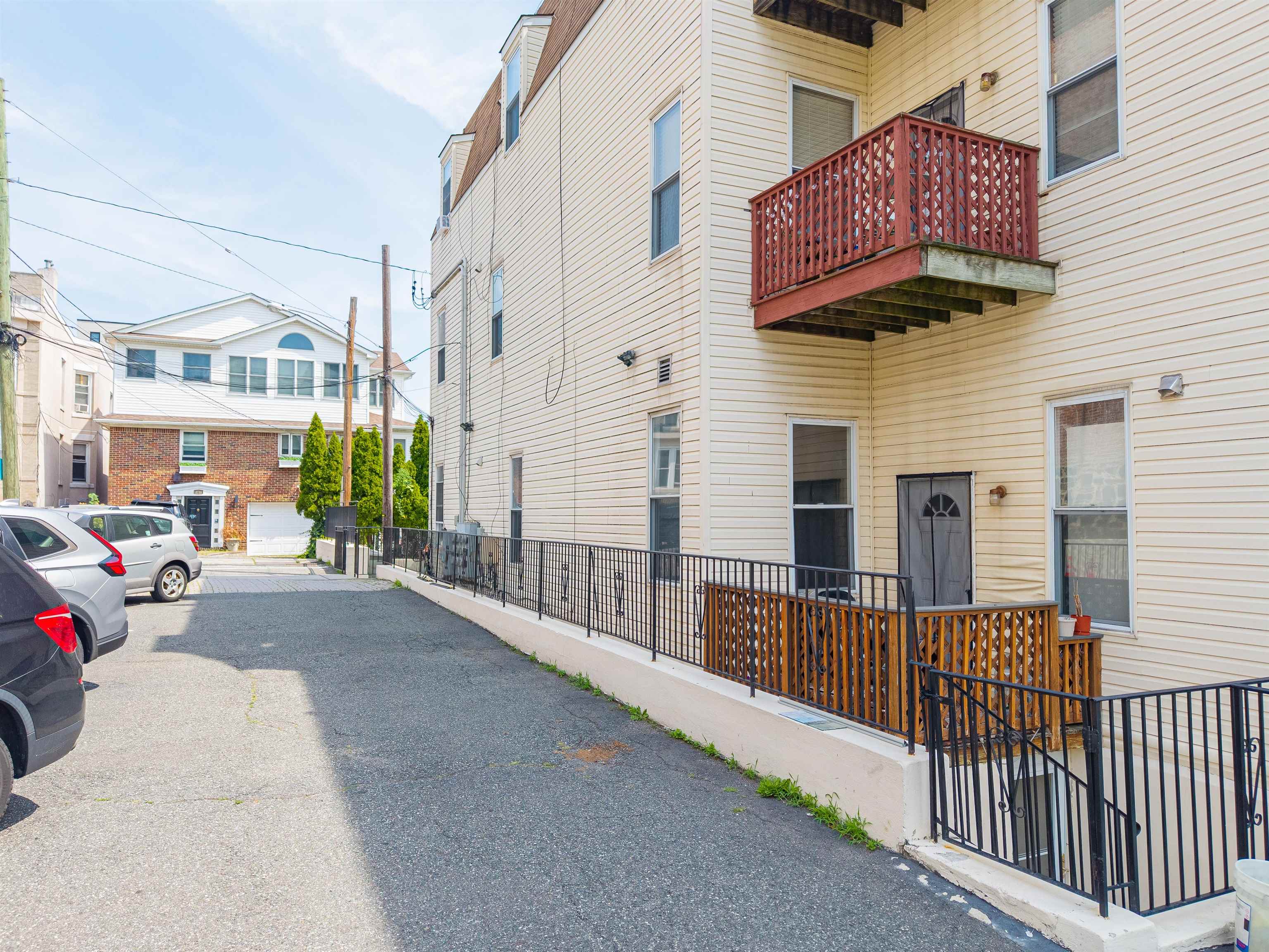 main property photo 18