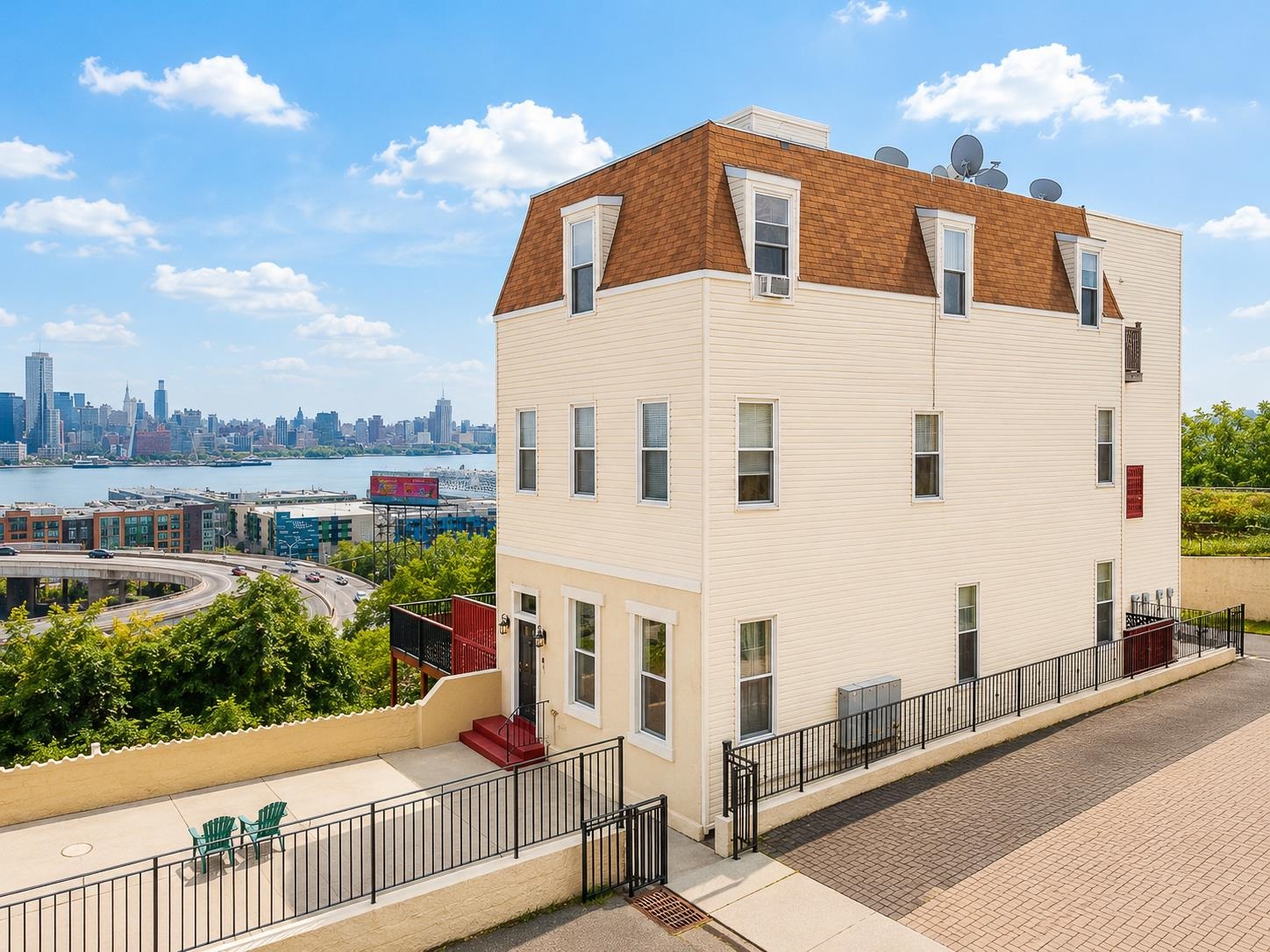 main property photo 21