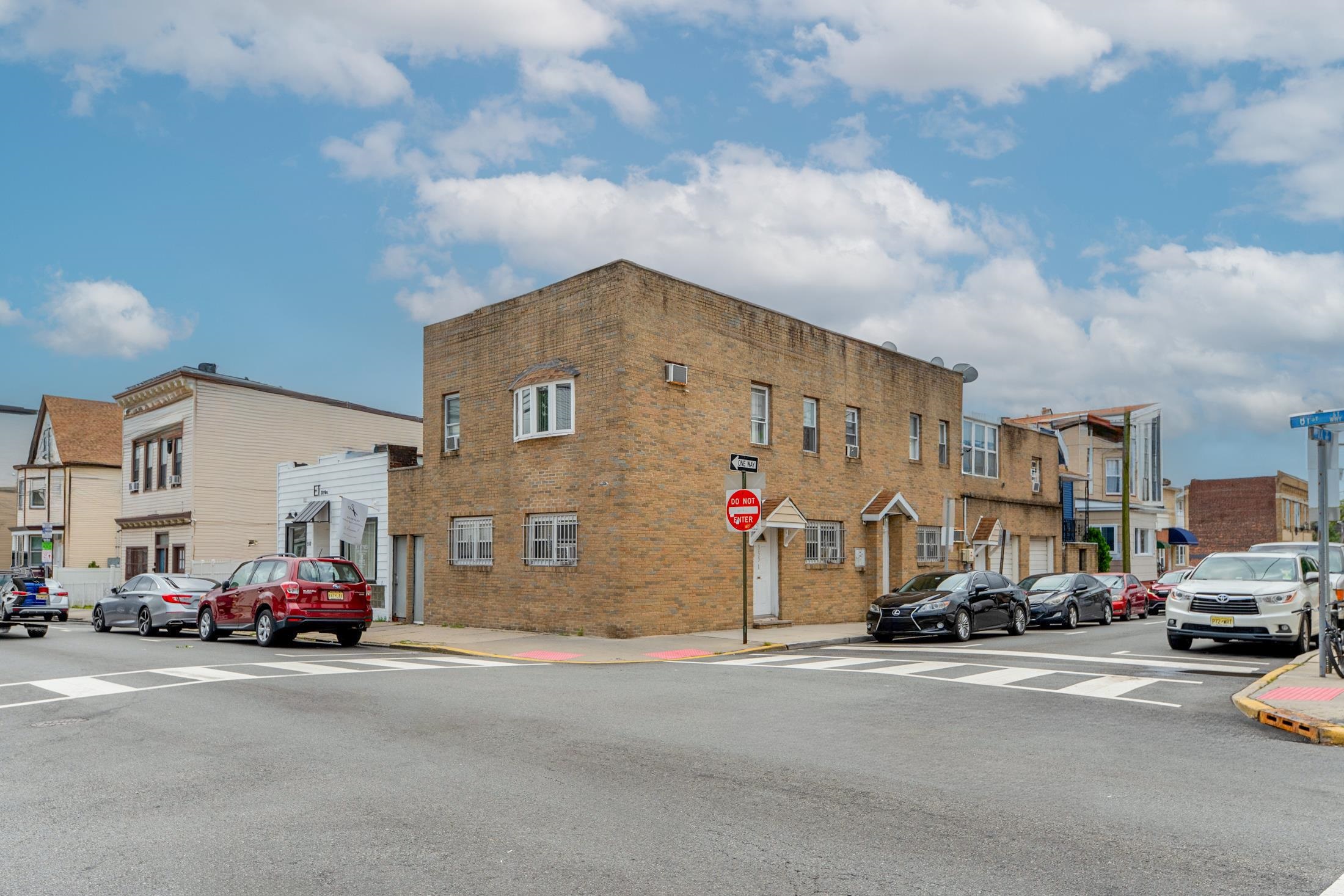 main property photo 27