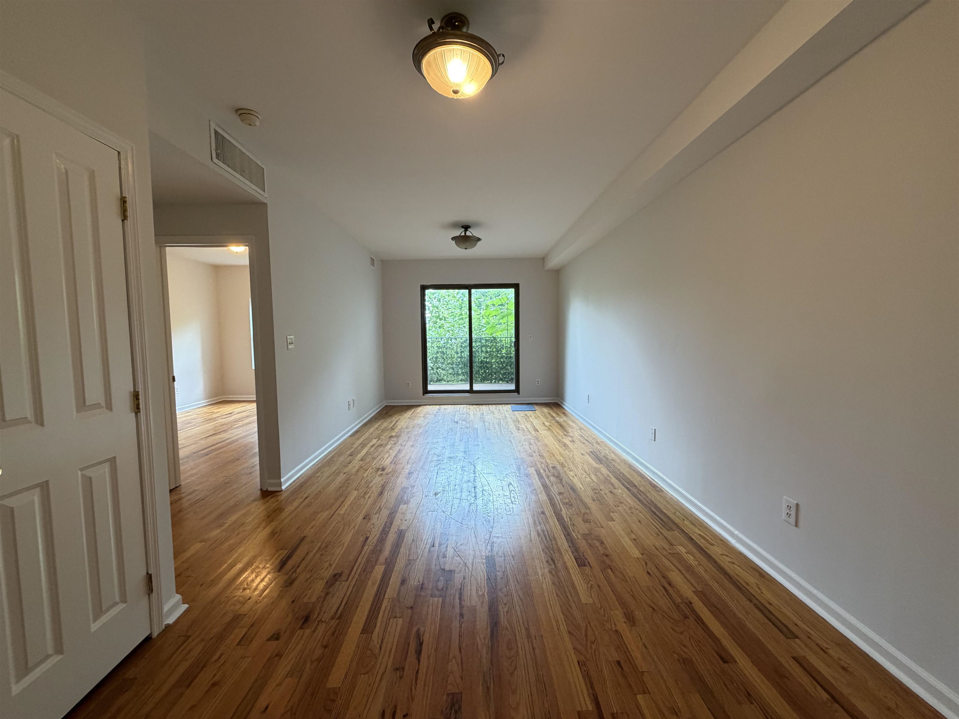 property viewer photo 1