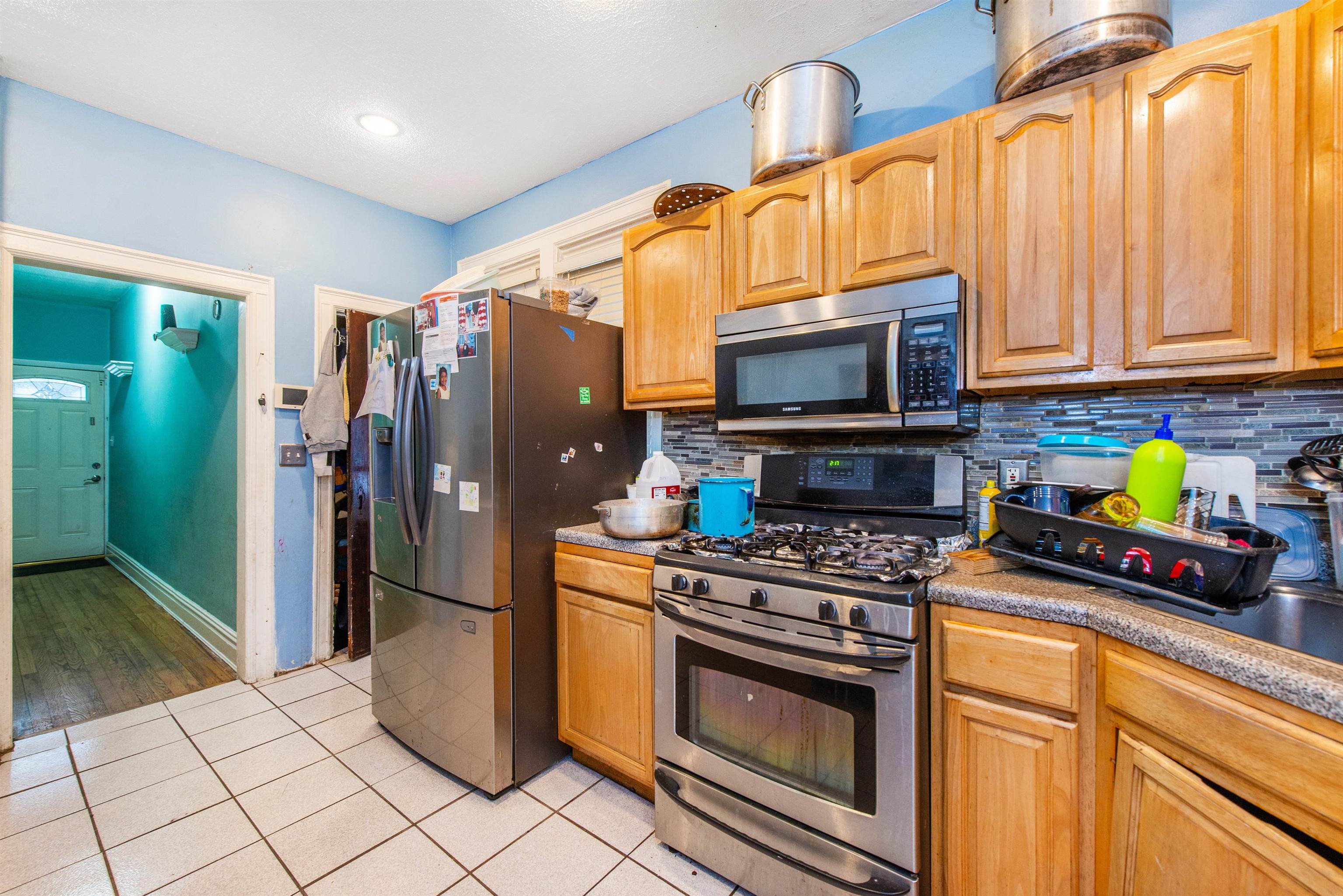 main property photo 29