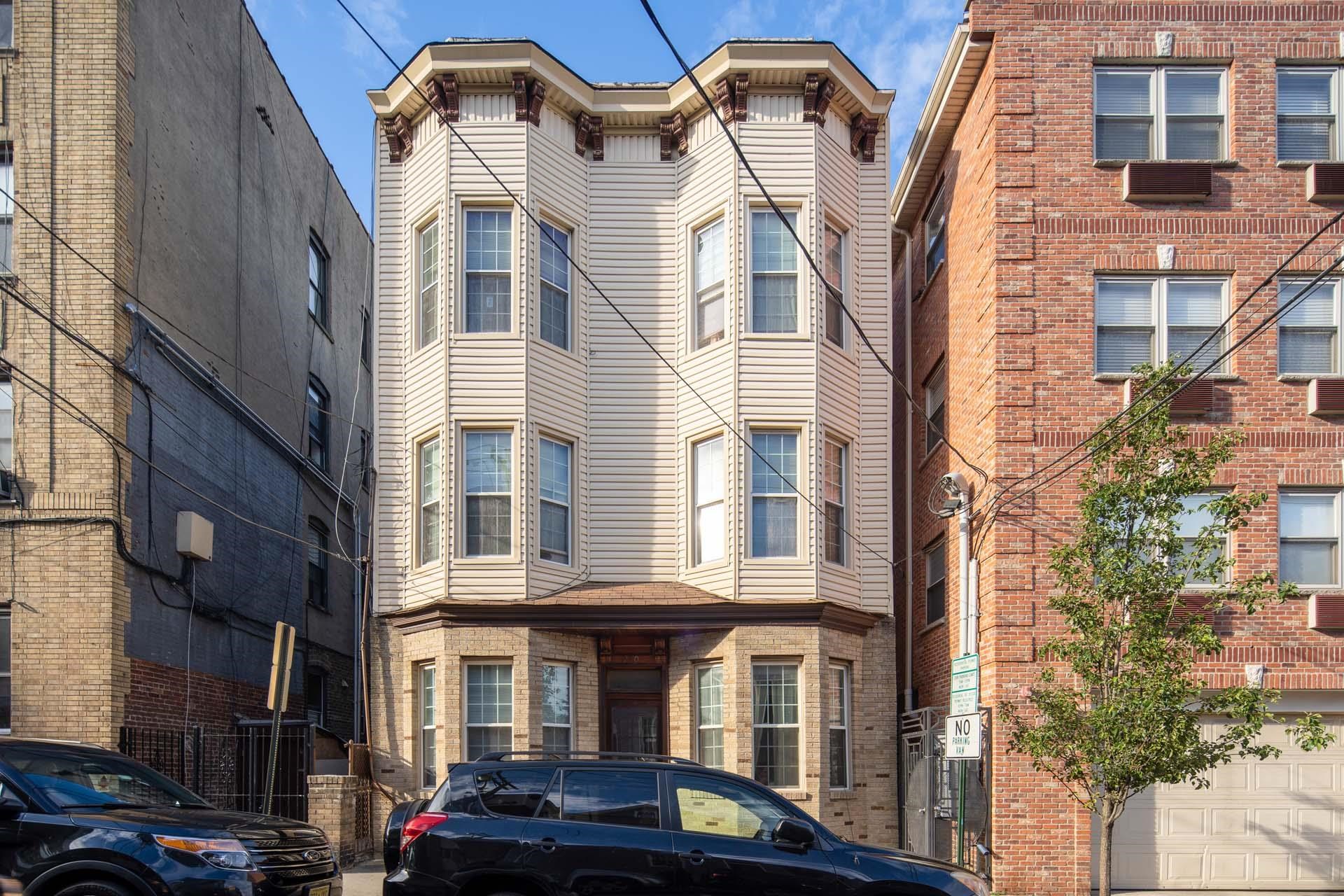 main property photo 10