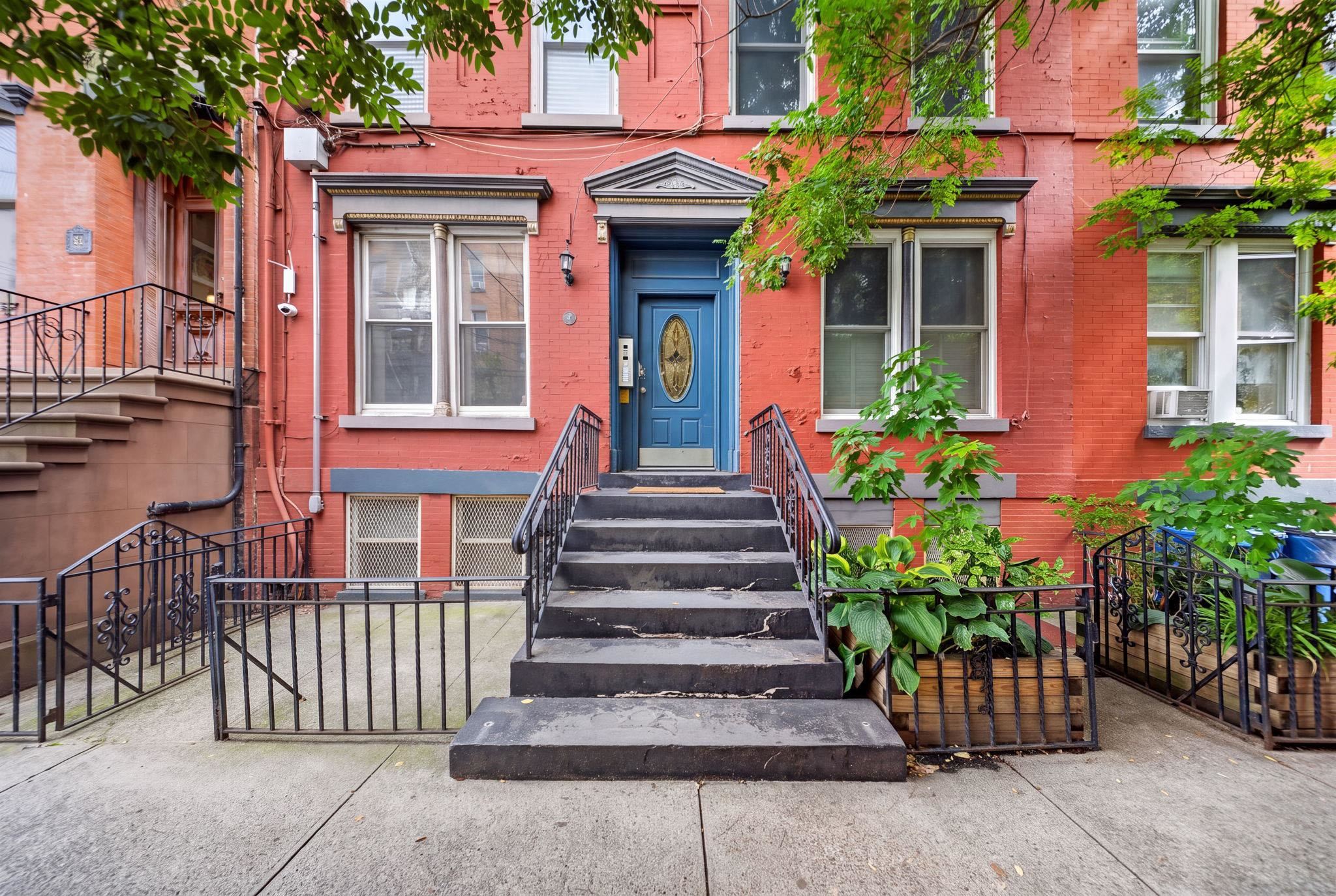 main property photo 18
