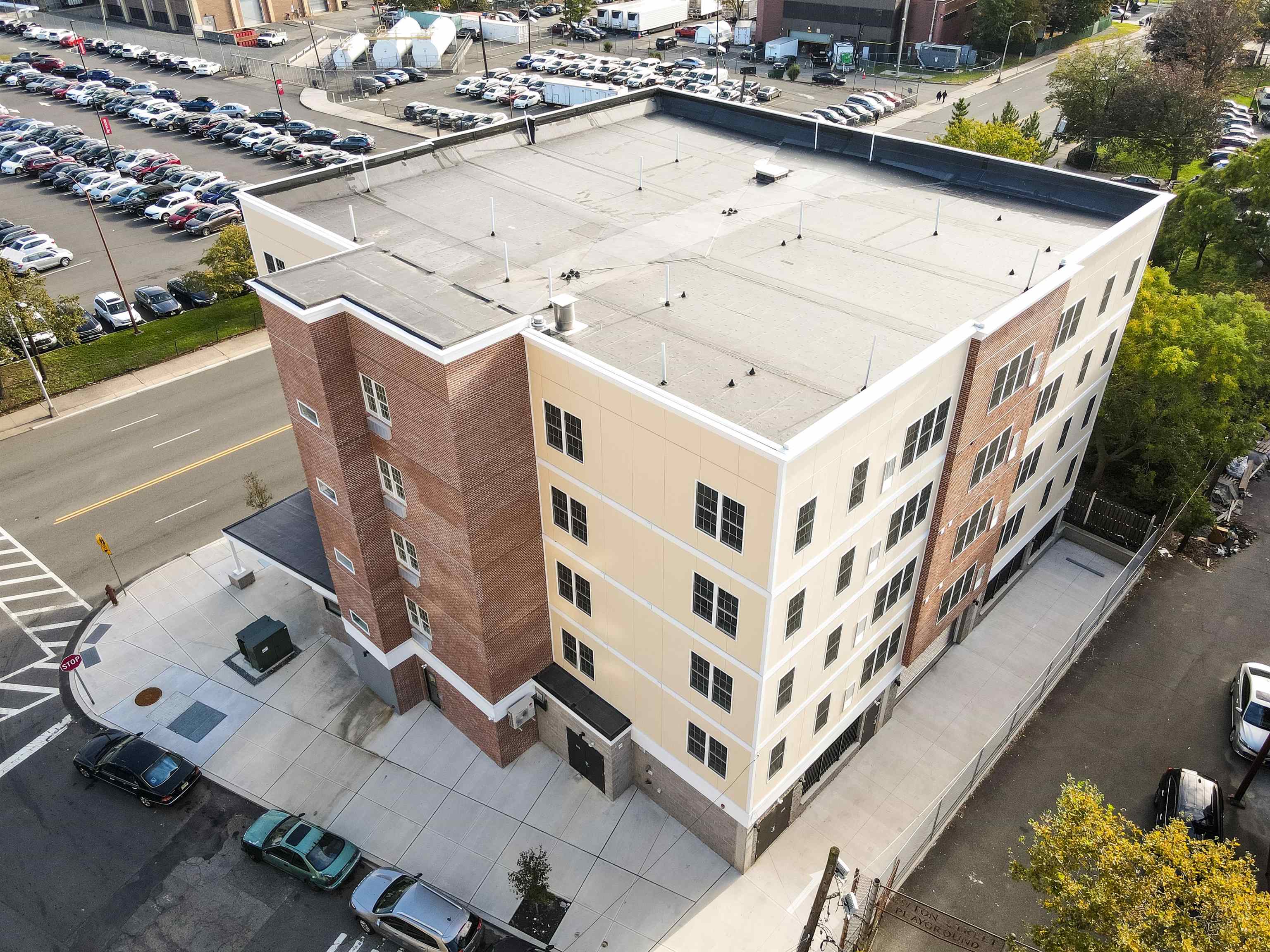 main property photo 18