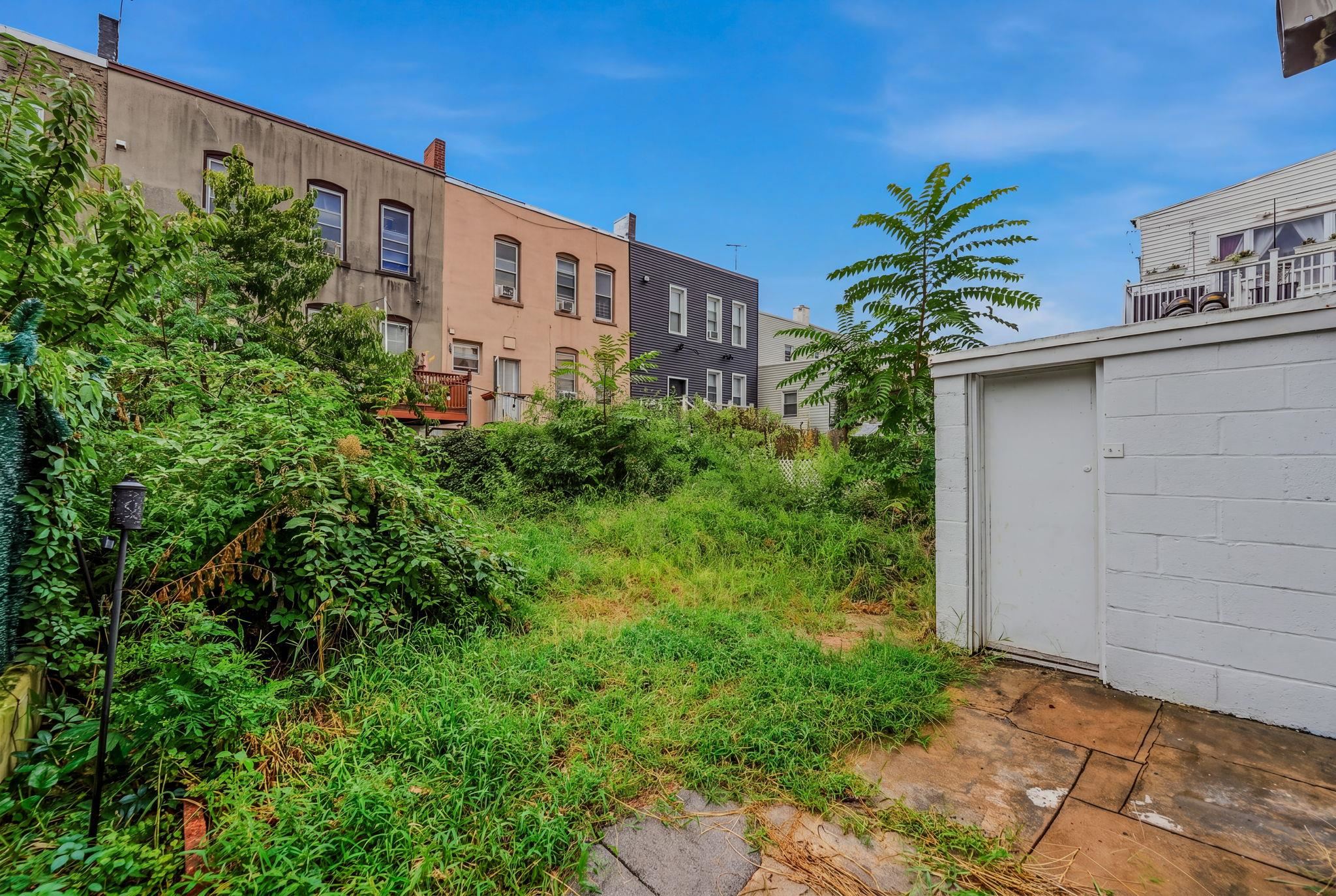 main property photo 30