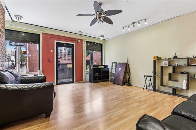main property photo 13
