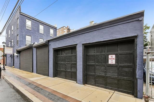 main property photo 32