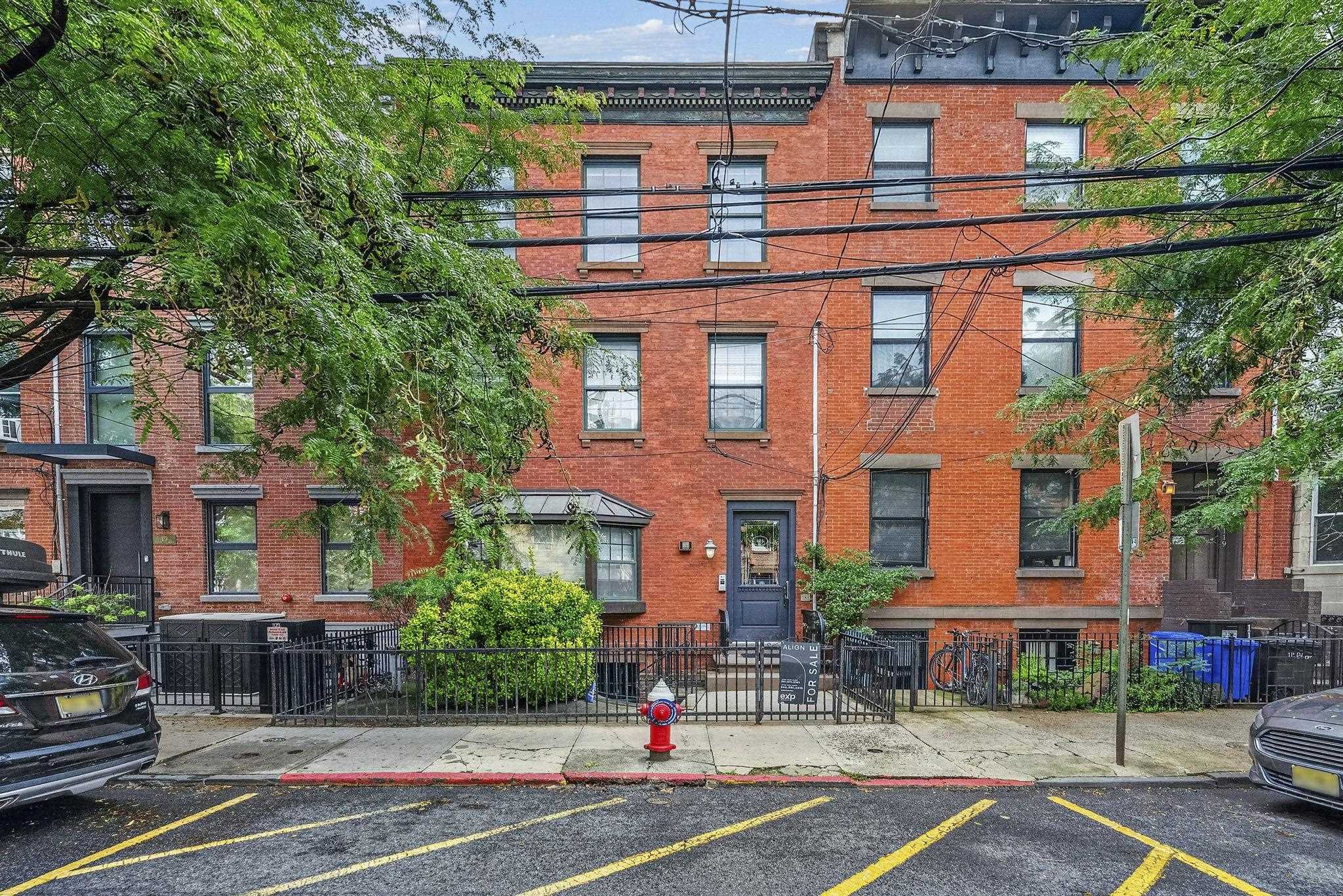 main property photo 30