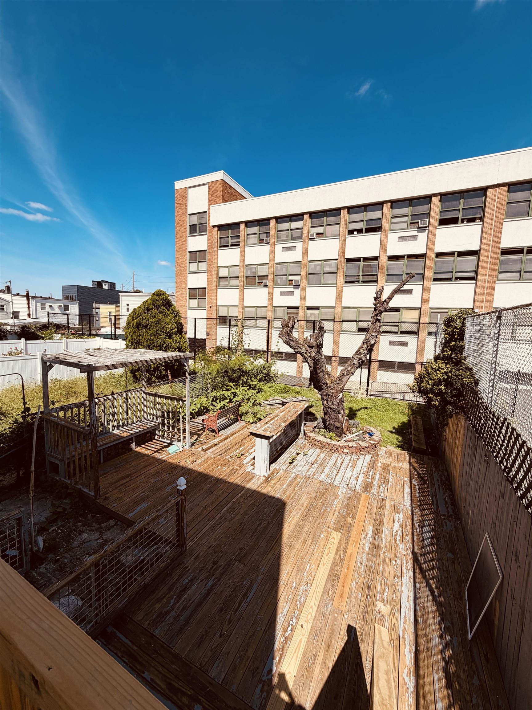 main property photo 7