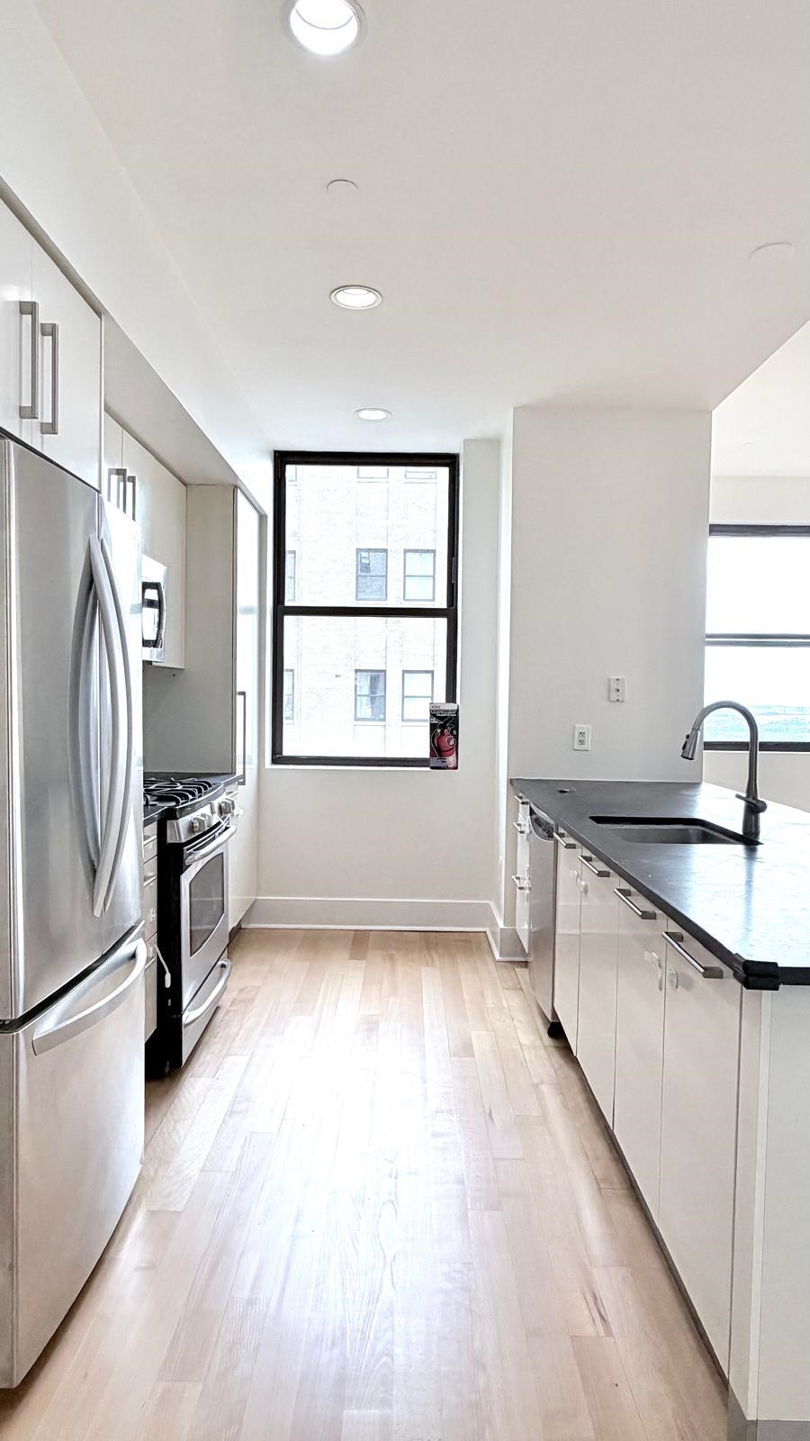 property viewer photo 2