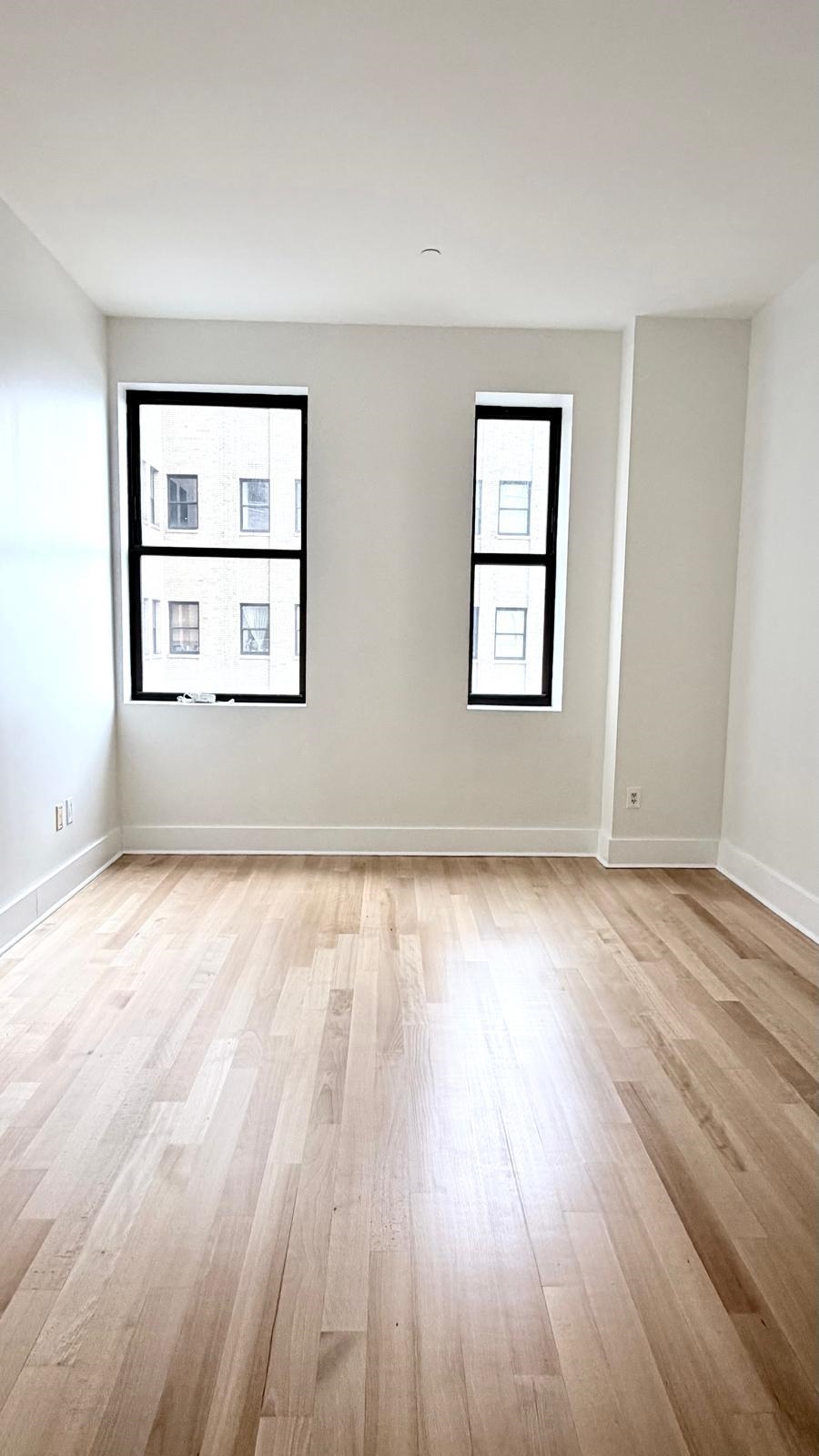 property viewer photo 5