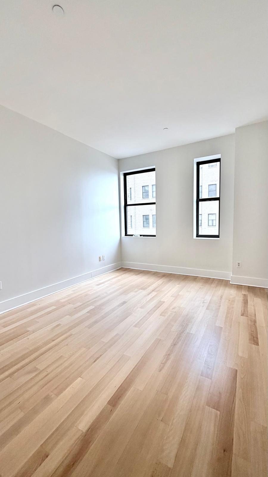 property viewer photo 6