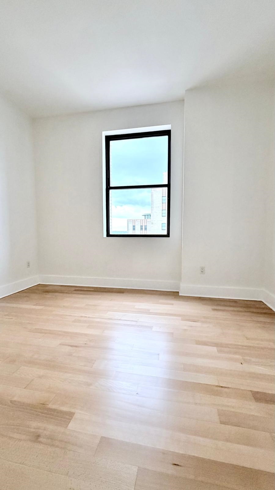 property viewer photo 7