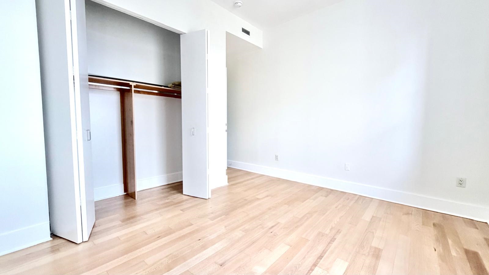 property viewer photo 8