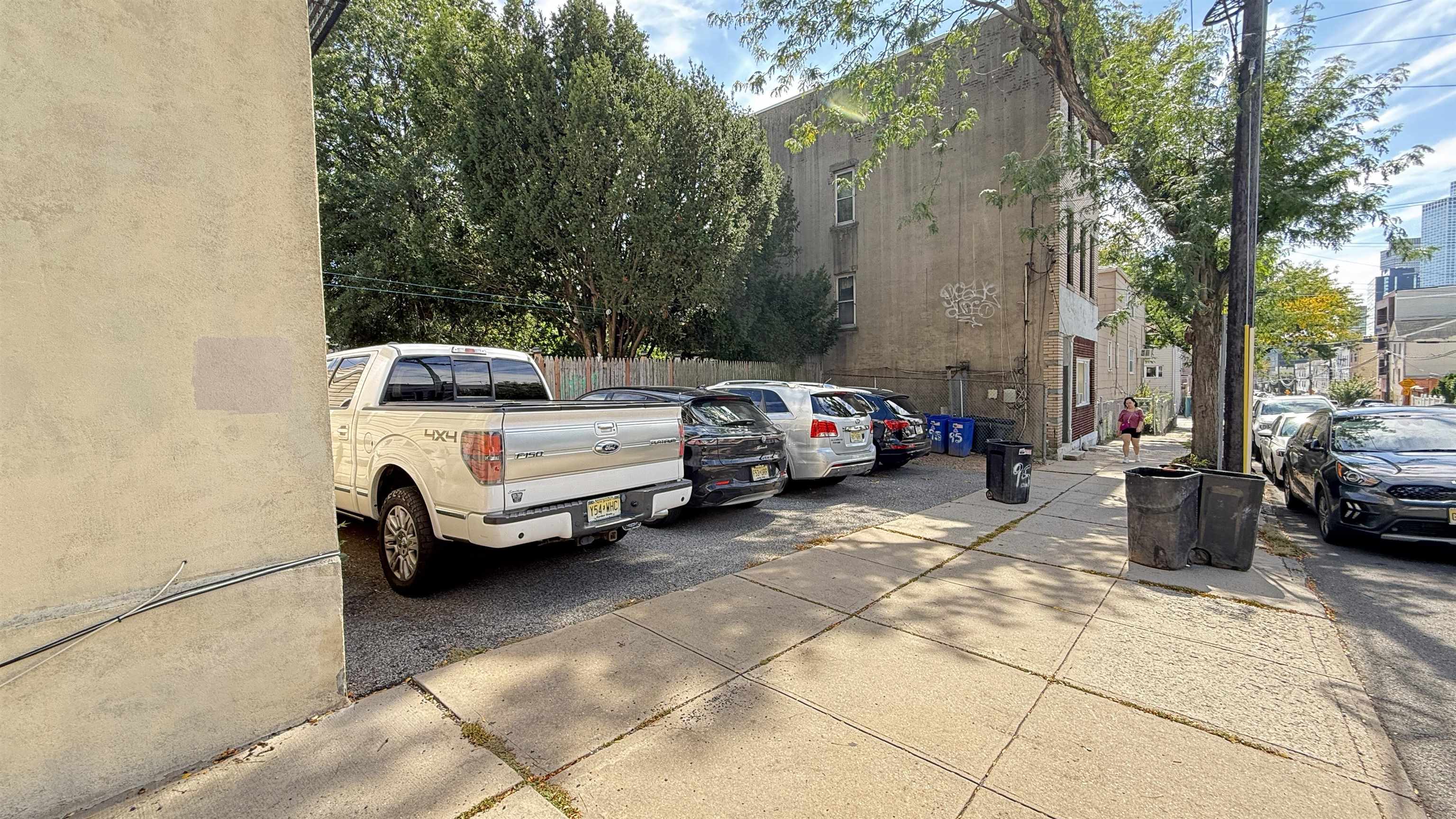 main property photo 17