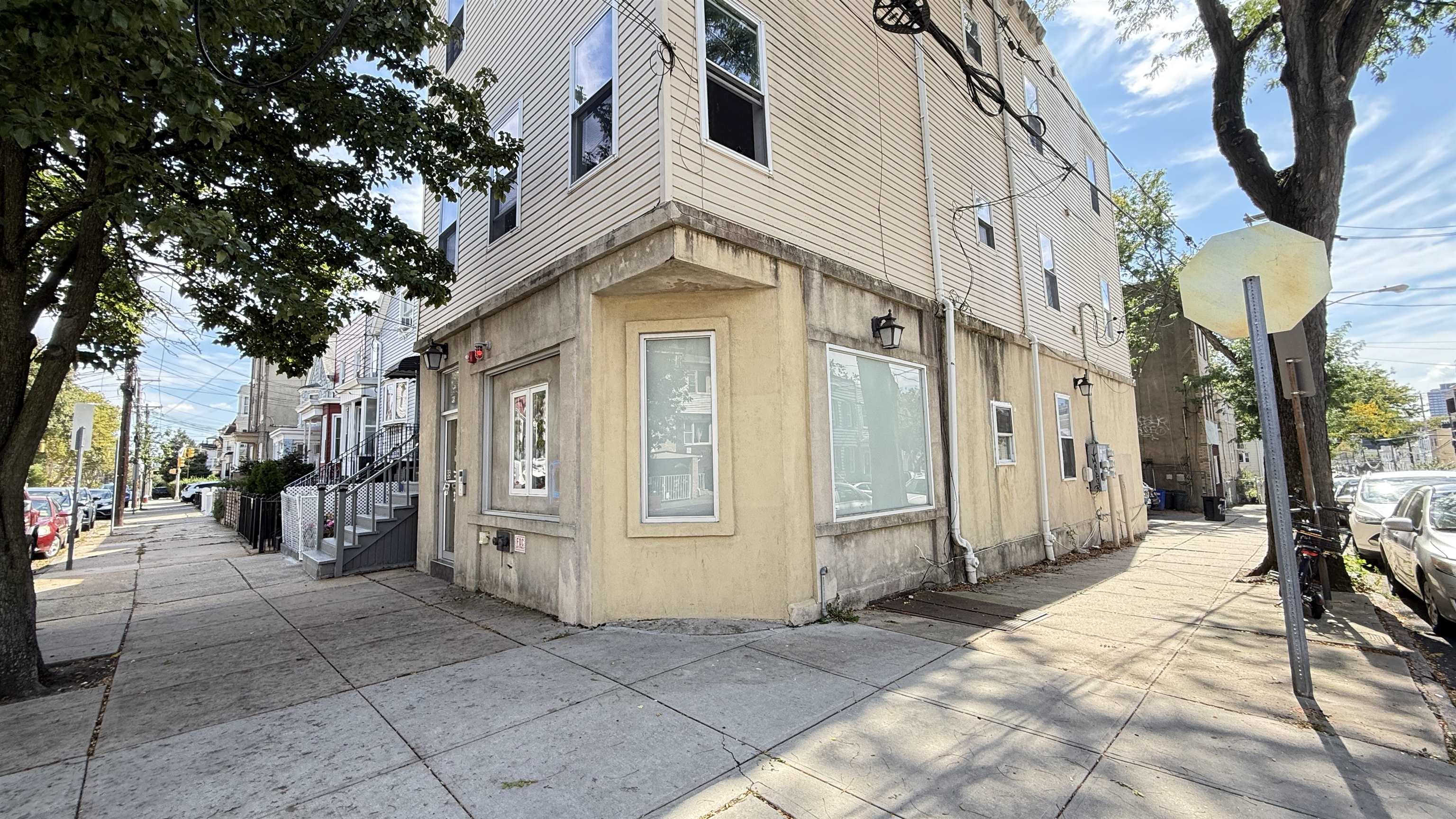 main property photo 20
