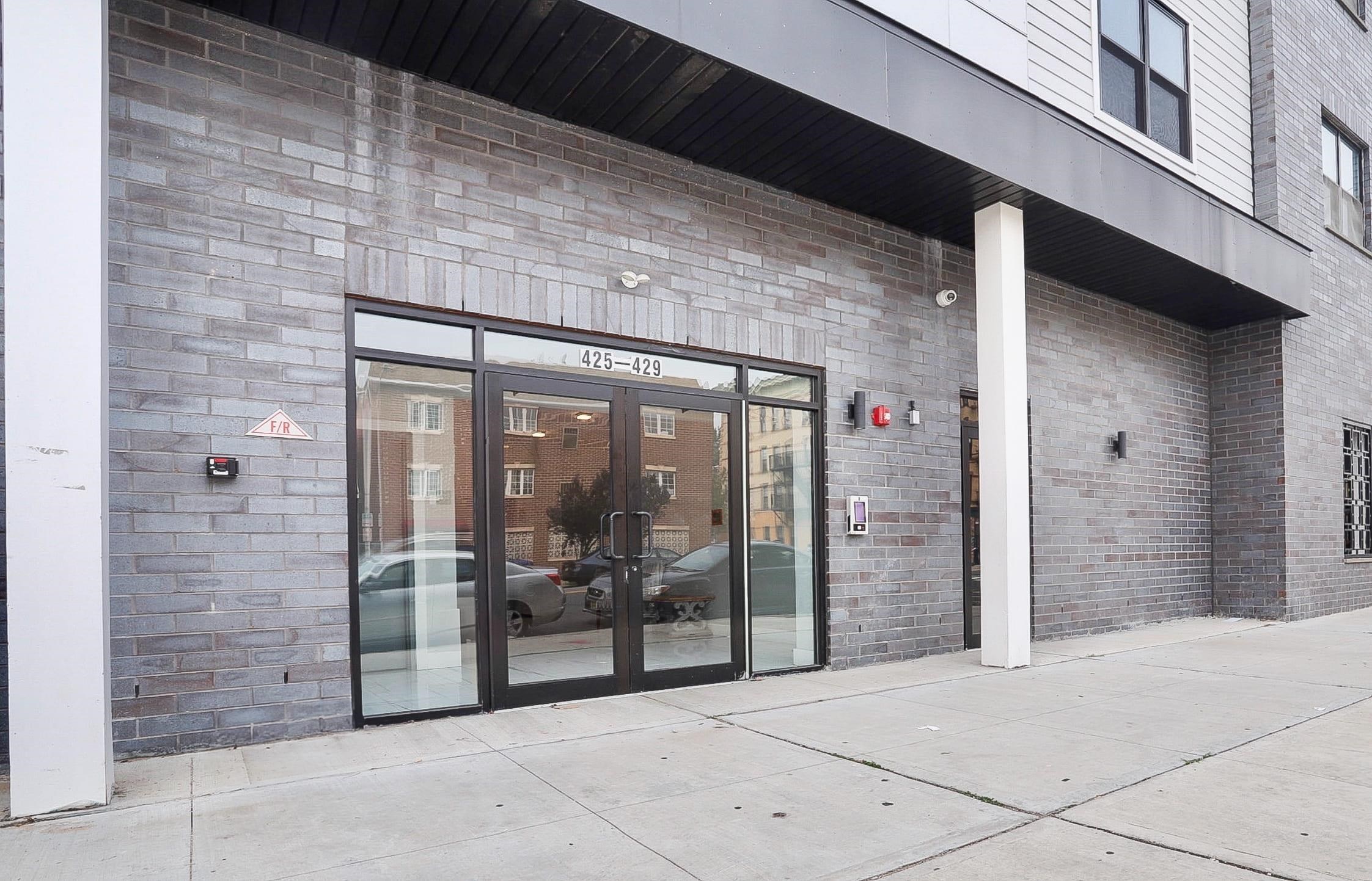 main property photo 23