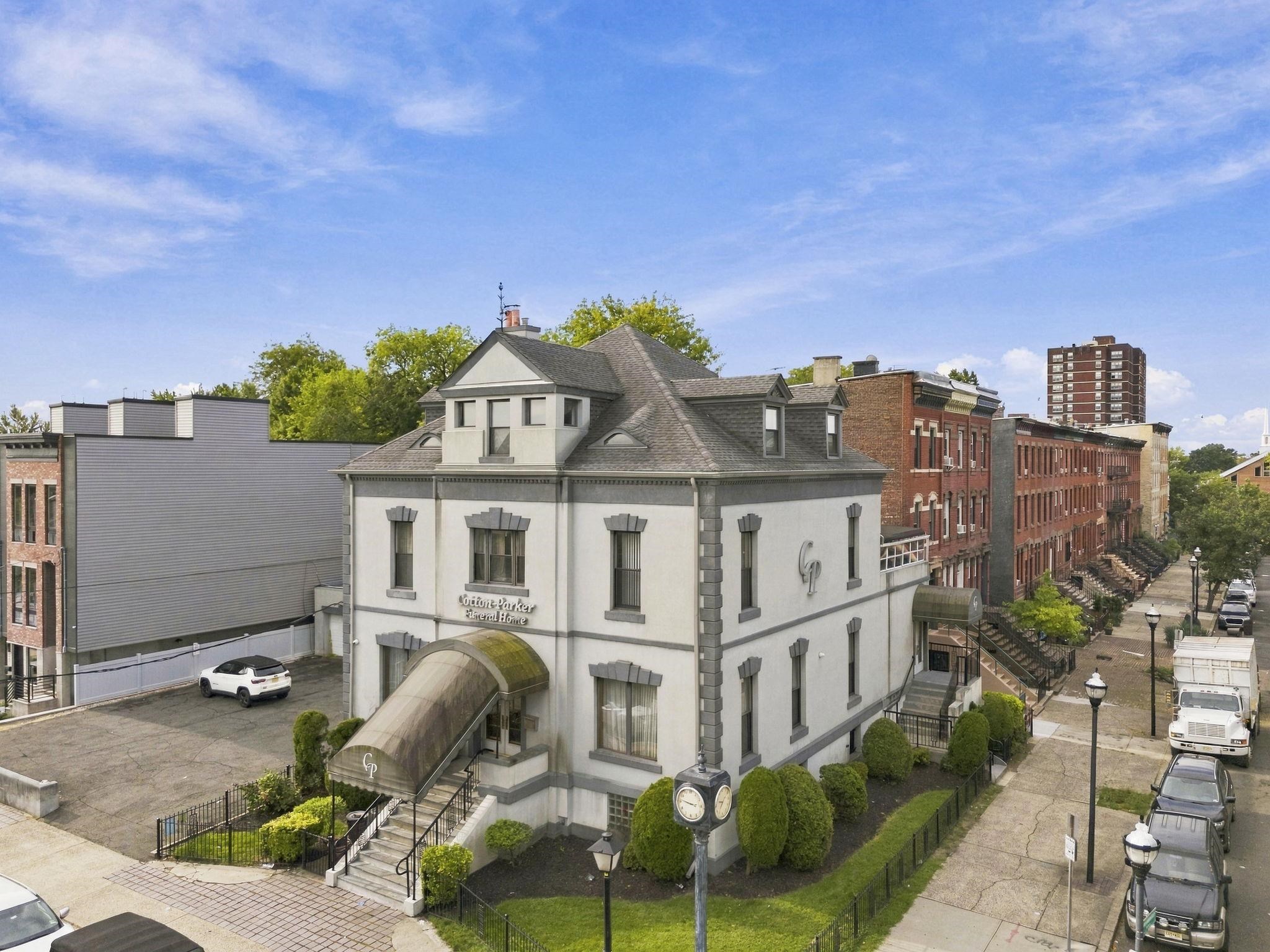 main property photo 40