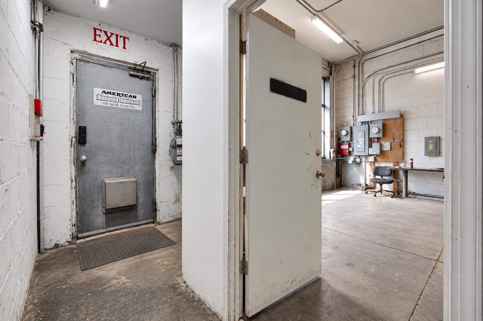 main property photo 20
