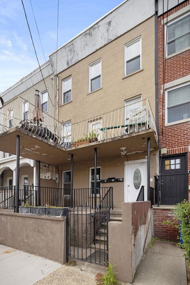 main property photo 14