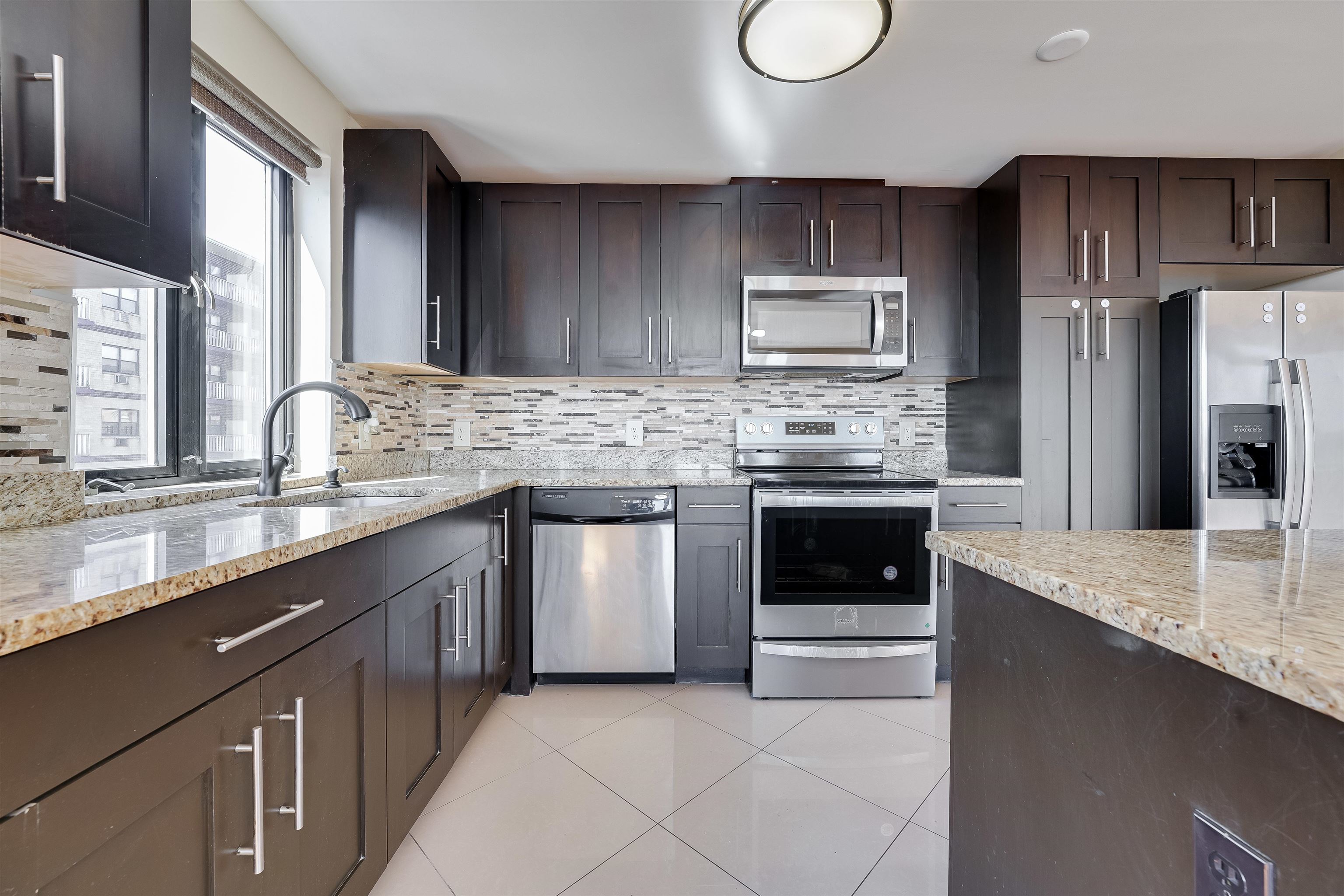 property viewer photo 1