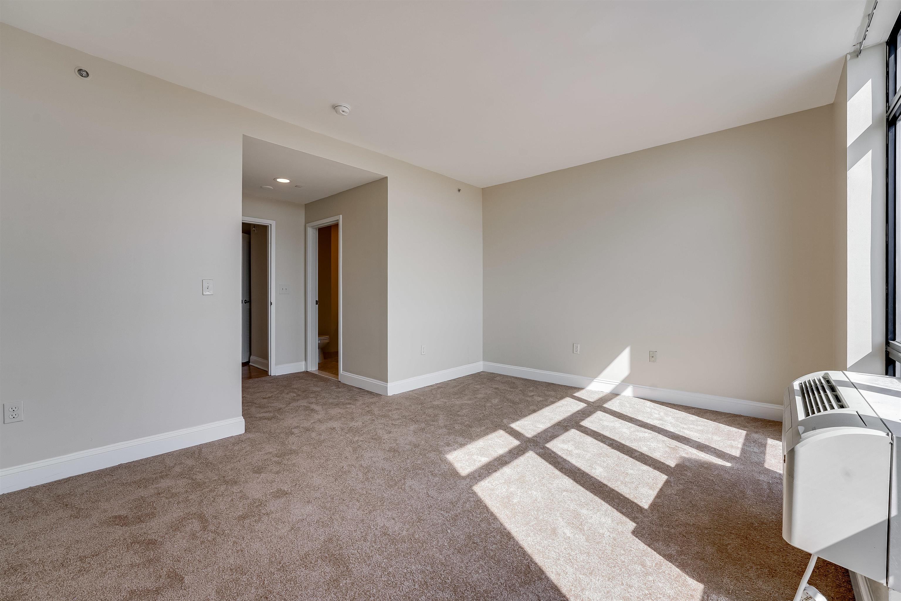 property viewer photo 11