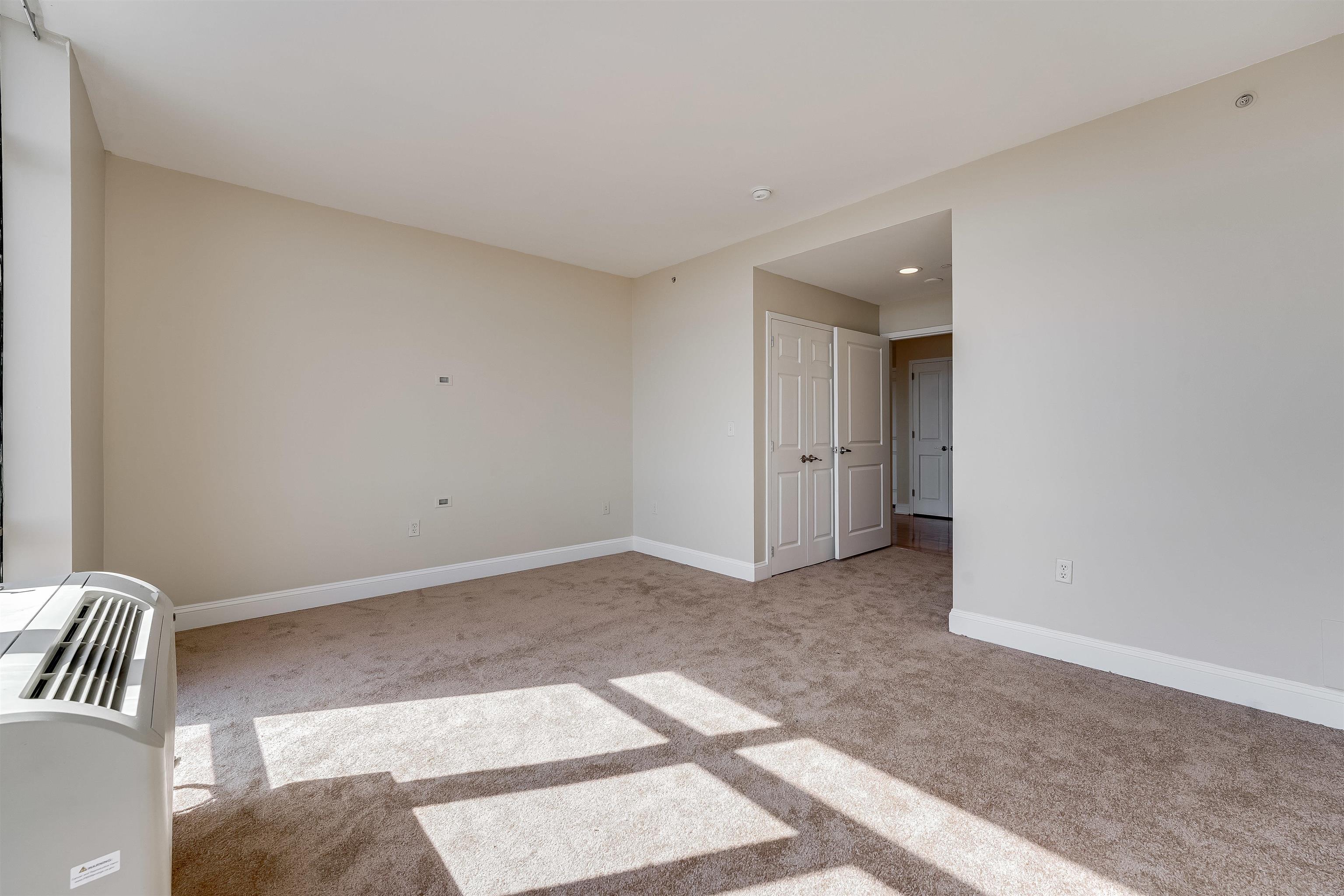 property viewer photo 13