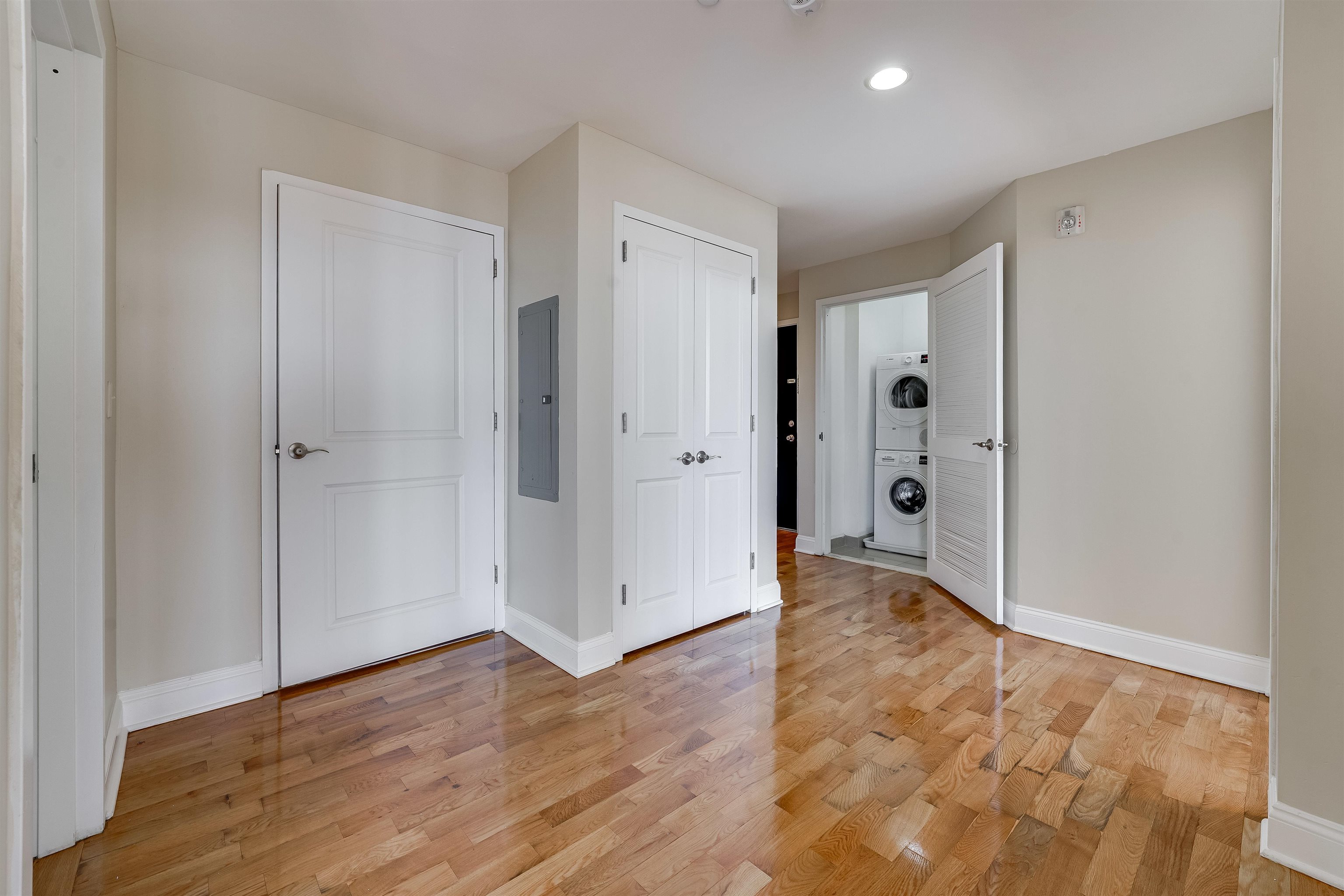 property viewer photo 15
