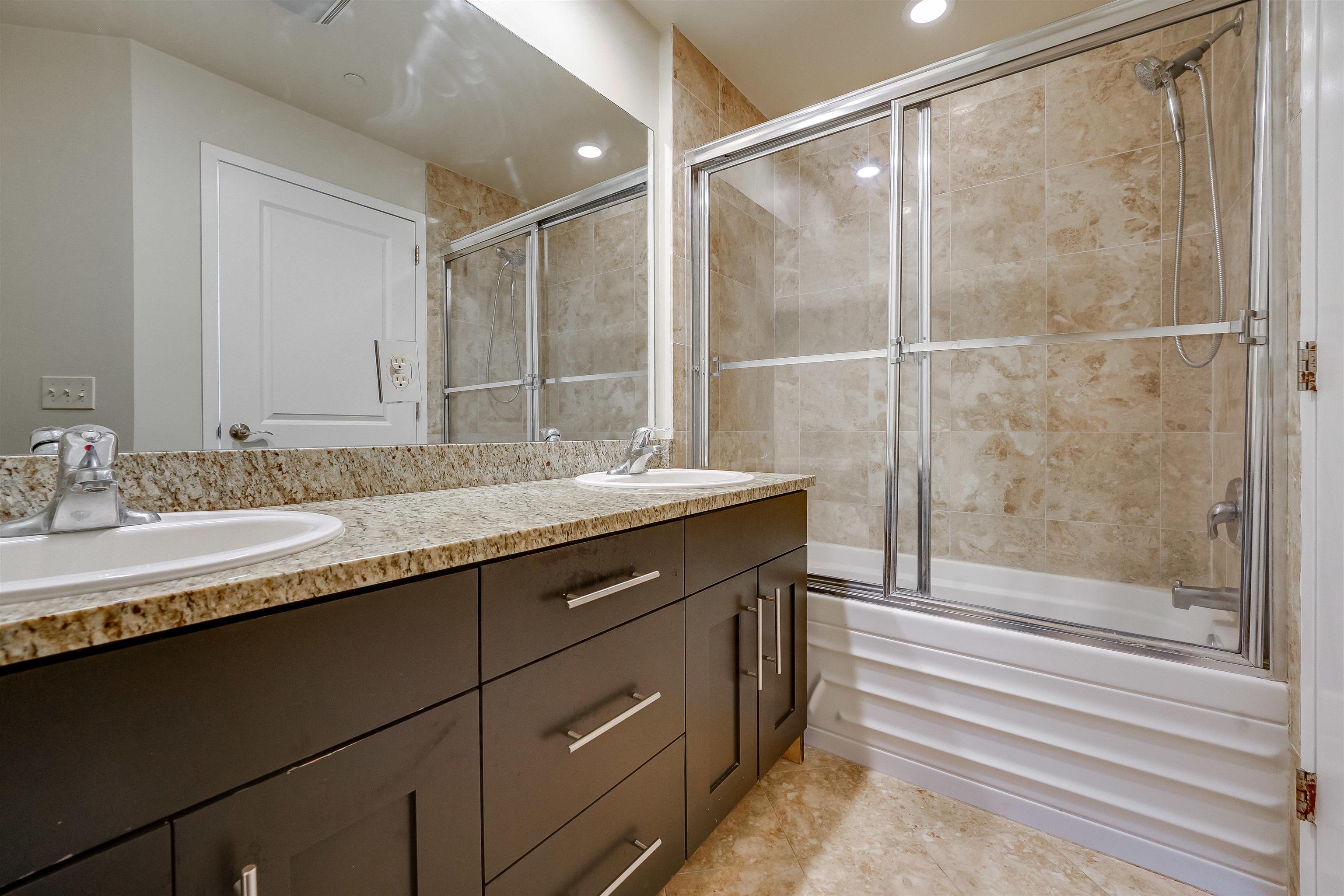 property viewer photo 17