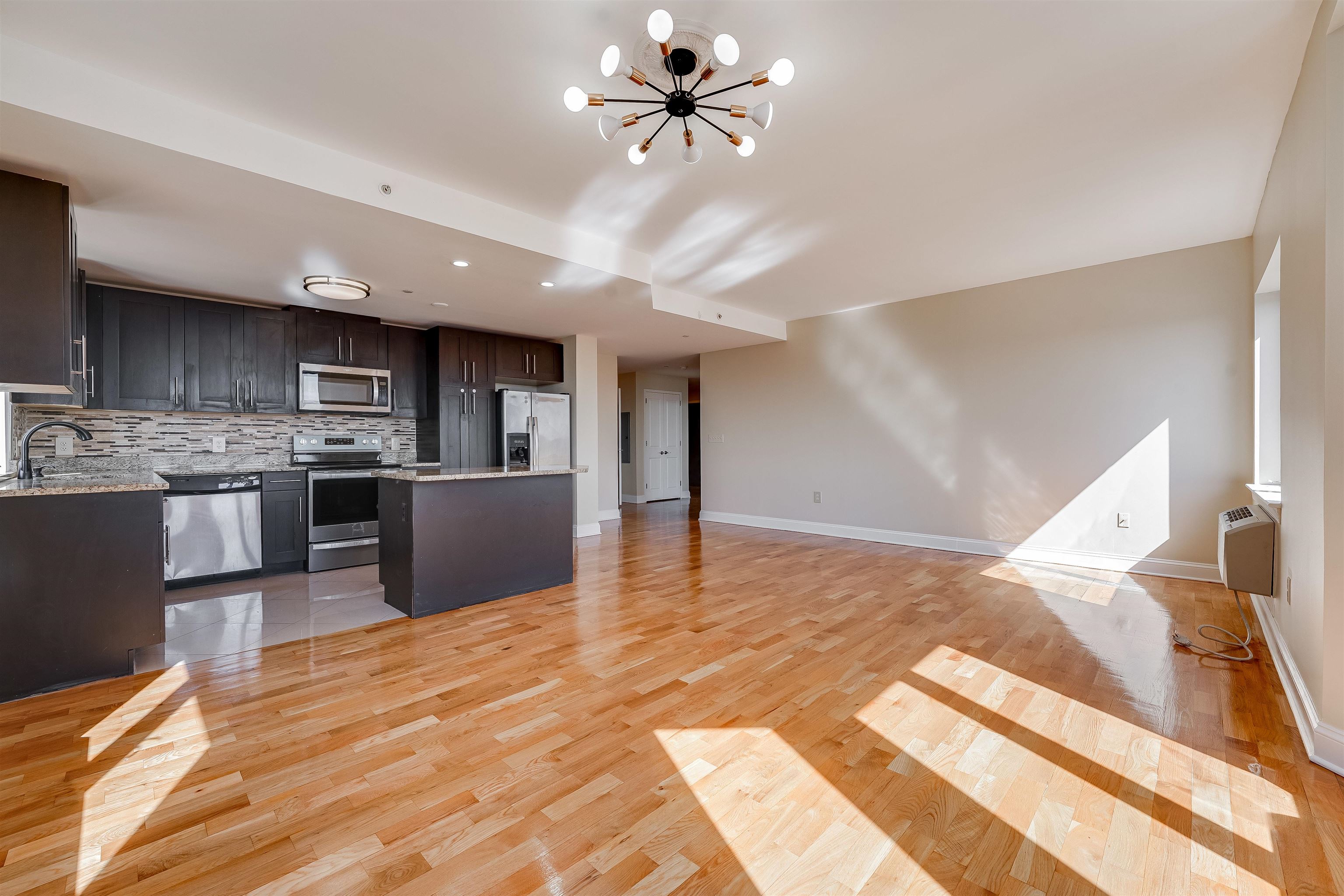 property viewer photo 6