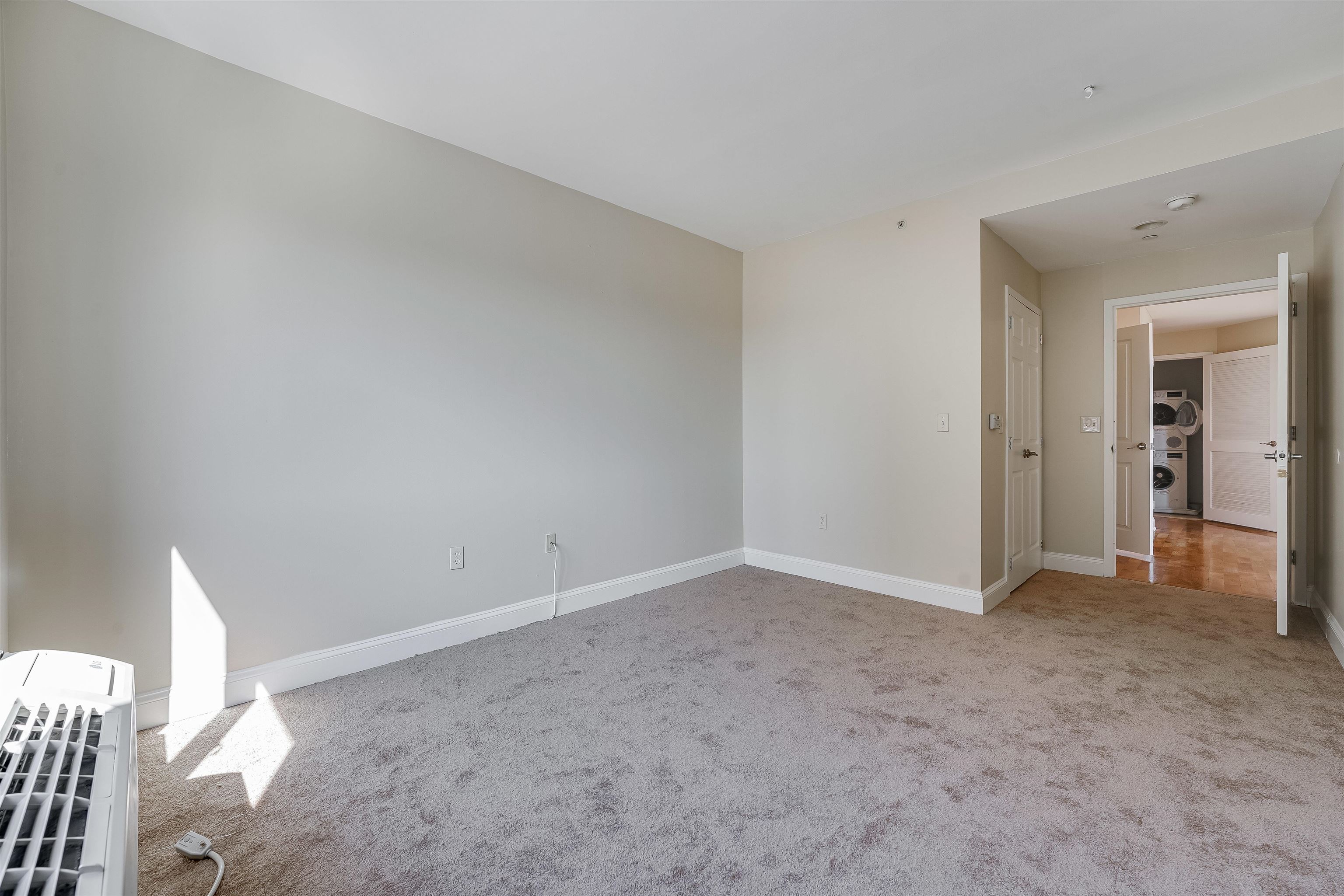 property viewer photo 8
