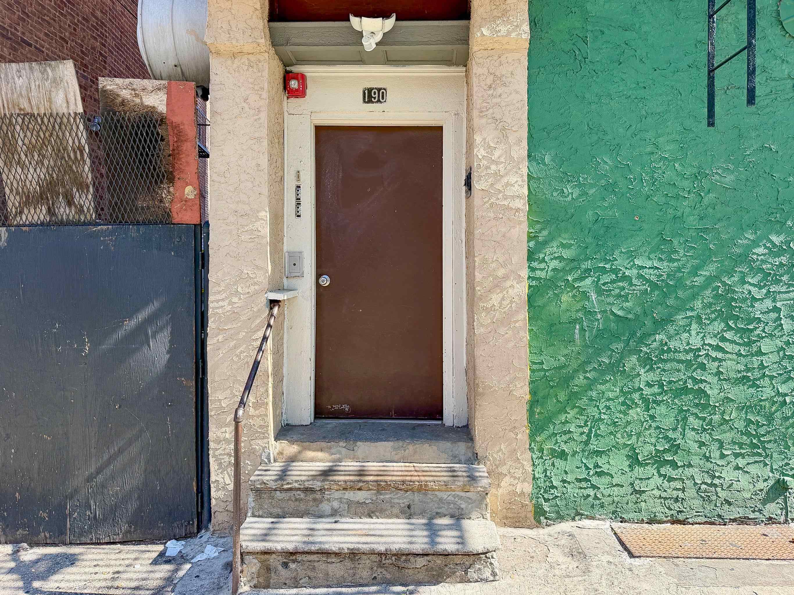 main property photo 16